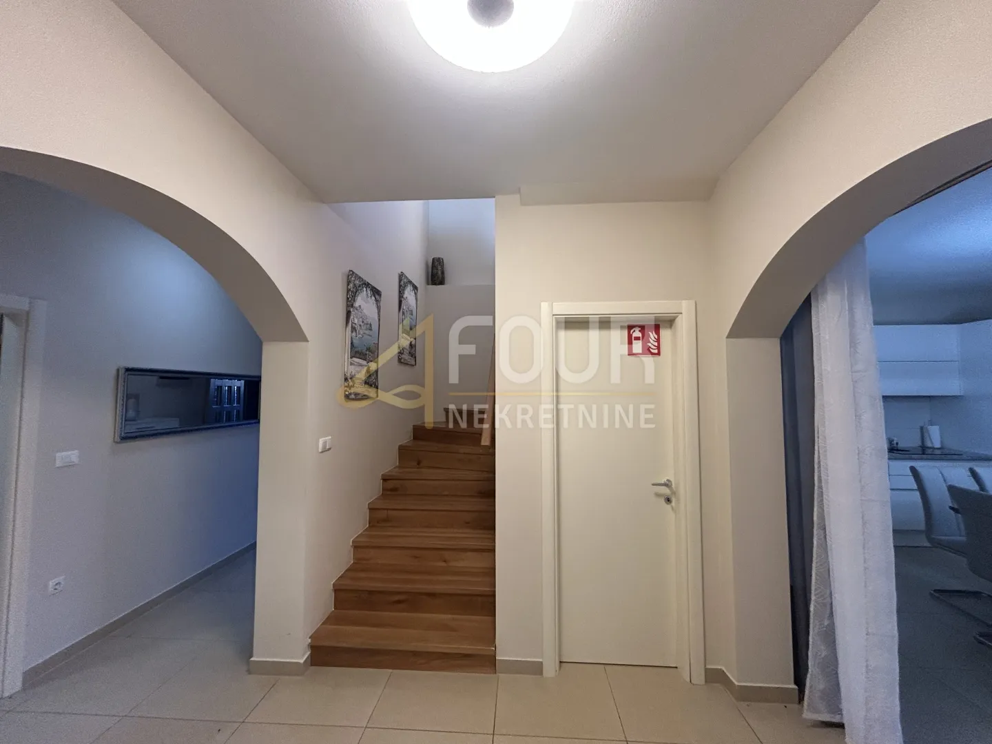 istra, barban - okolica, vila s bazenom, okućnica - slika 17