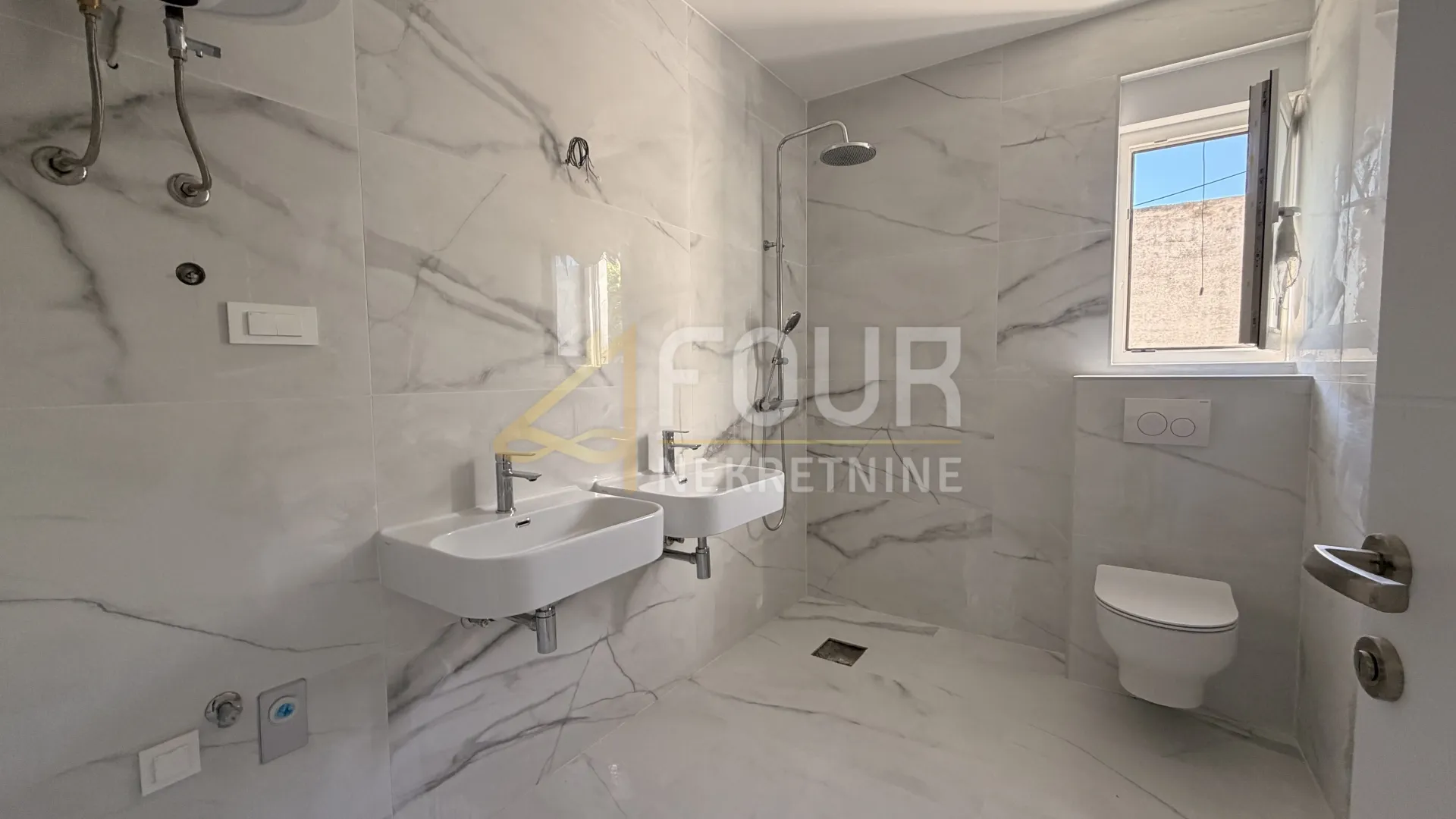 otok rab, banjol, 2s+db, balkon, pogled na more - slika 8