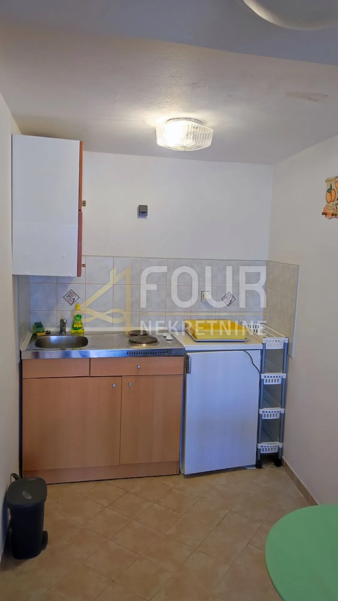 jadranovo, samostojeća kuća s 3 apartmana - slika 19