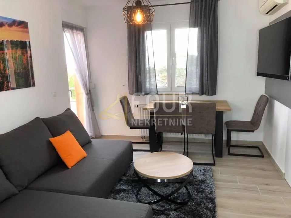 opatija - okolica, moderna vila s 8 stanova i bazenom - slika 12
