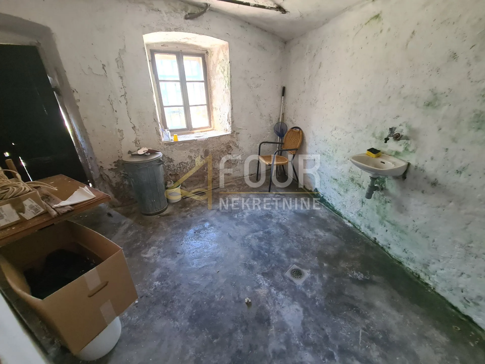 mali lošinj - centar, 320m2, kuća s dvorištem, potencijal! - slika 25