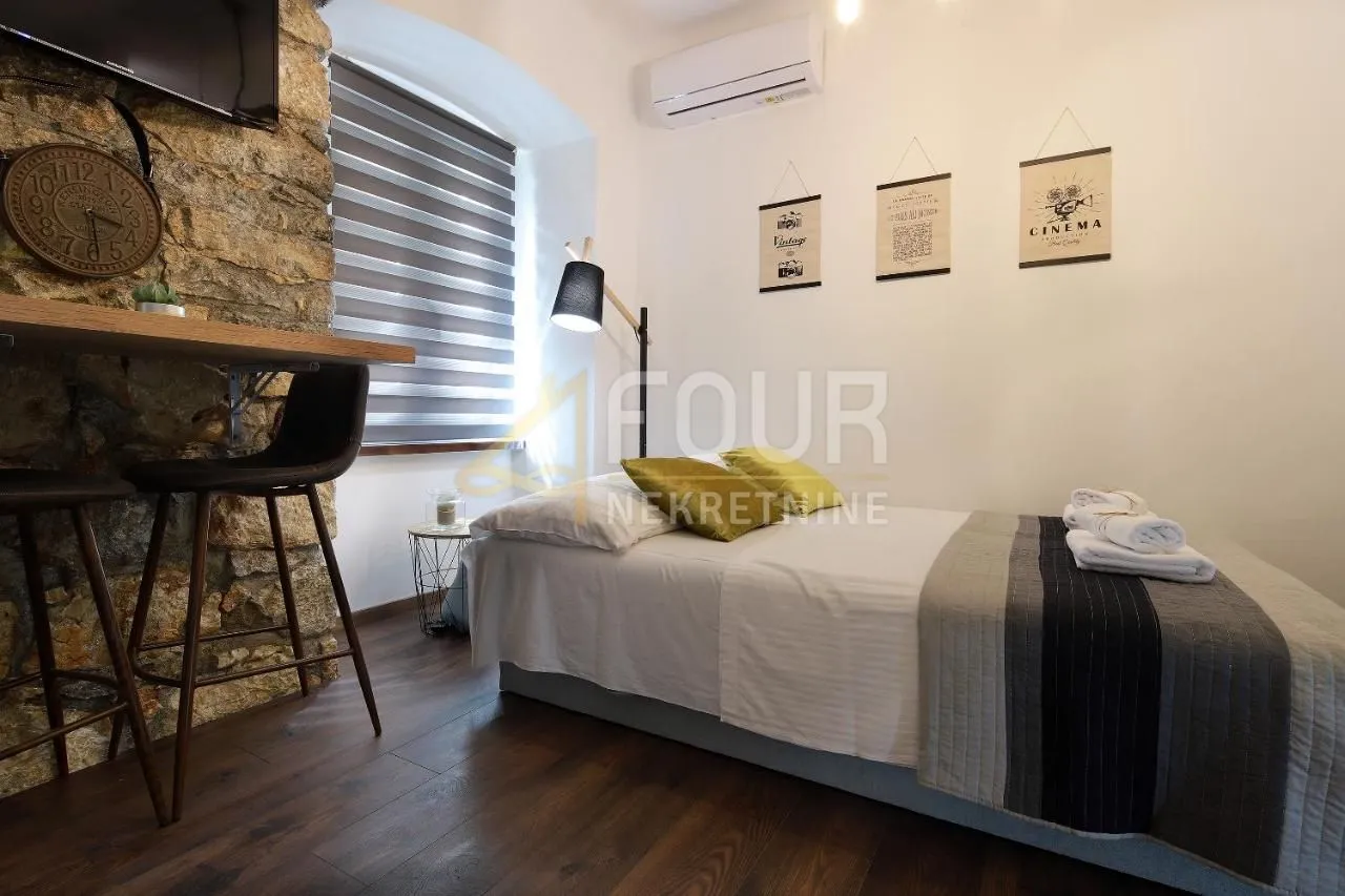 rijeka - strogi centar, 94.61m2 u naravi 3 luksuzna apartmana - slika 9