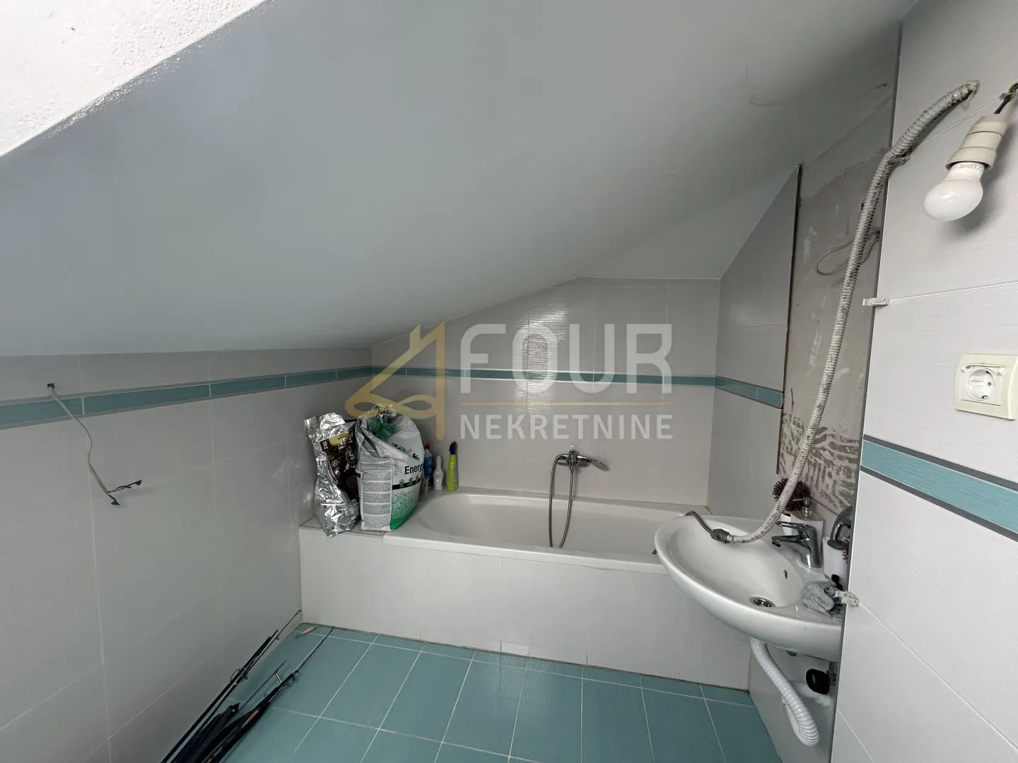 istra, pula, ilirija, 98.49m2, dvoetažni stan, 2 terase - slika 16