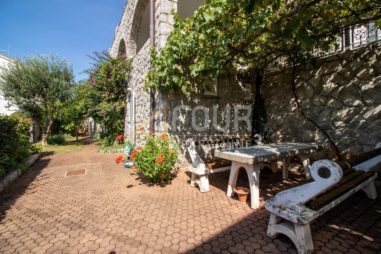 crikvenica, samostojeća kuća - 4 stana, 50m od mora - slika 27