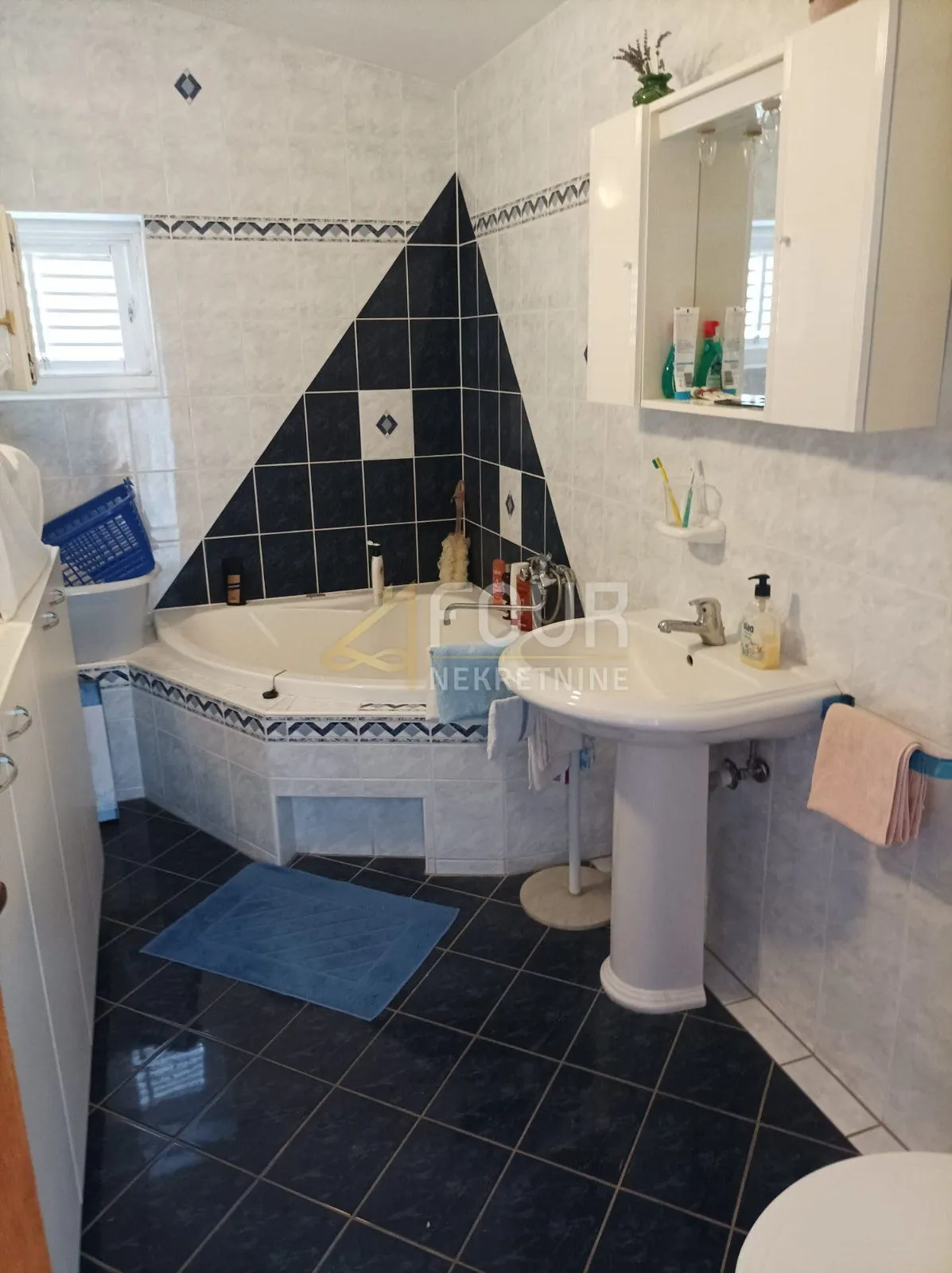 otok rab, supetarska draga, kuća s 5 apartmana, 1. red do mora - slika 26