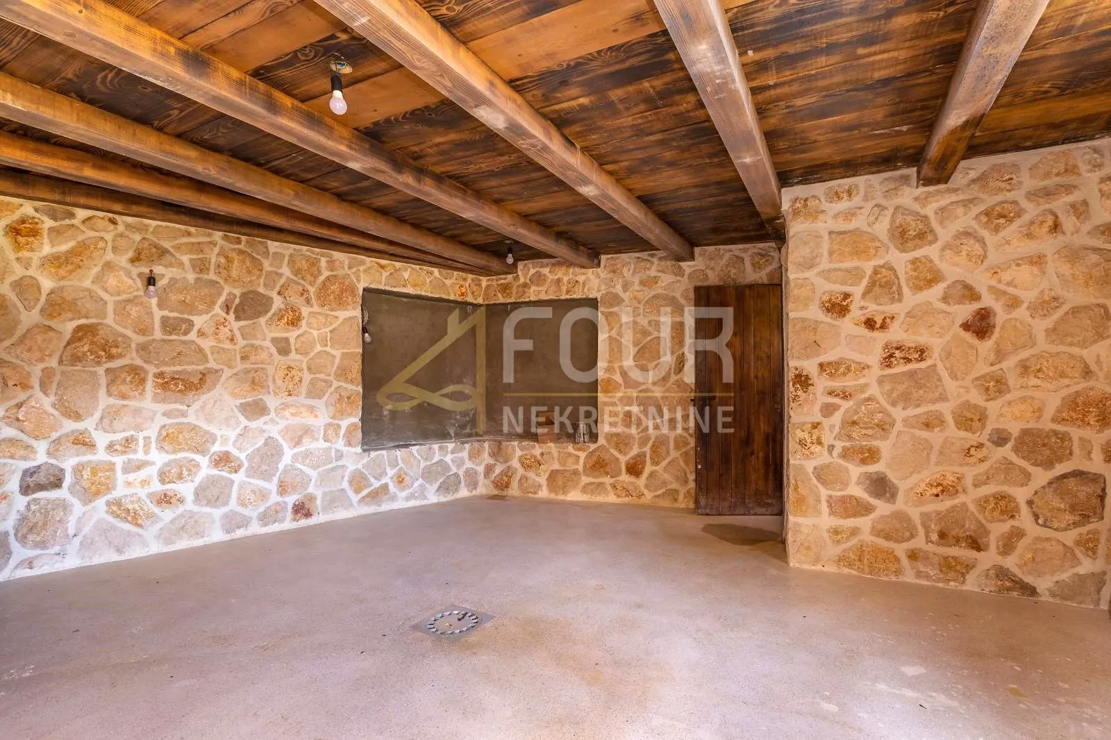 otok krk, soline - okolica, novogradnja s bazenom 149.76m2, konoba - slika 17