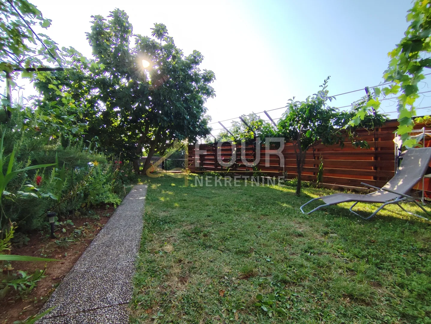 istra, medulin, 2 apartmana, okućnica, pogled na more - slika 31