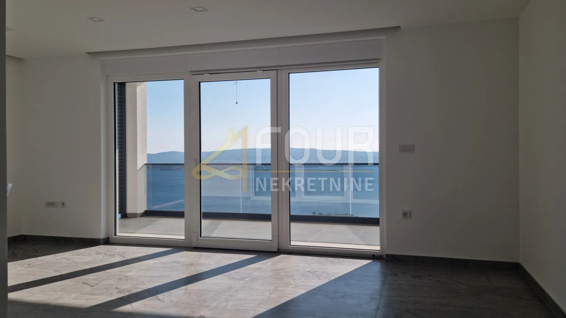 Crikvenica, 2s+db, 62.27m2, terasa, pogled na more