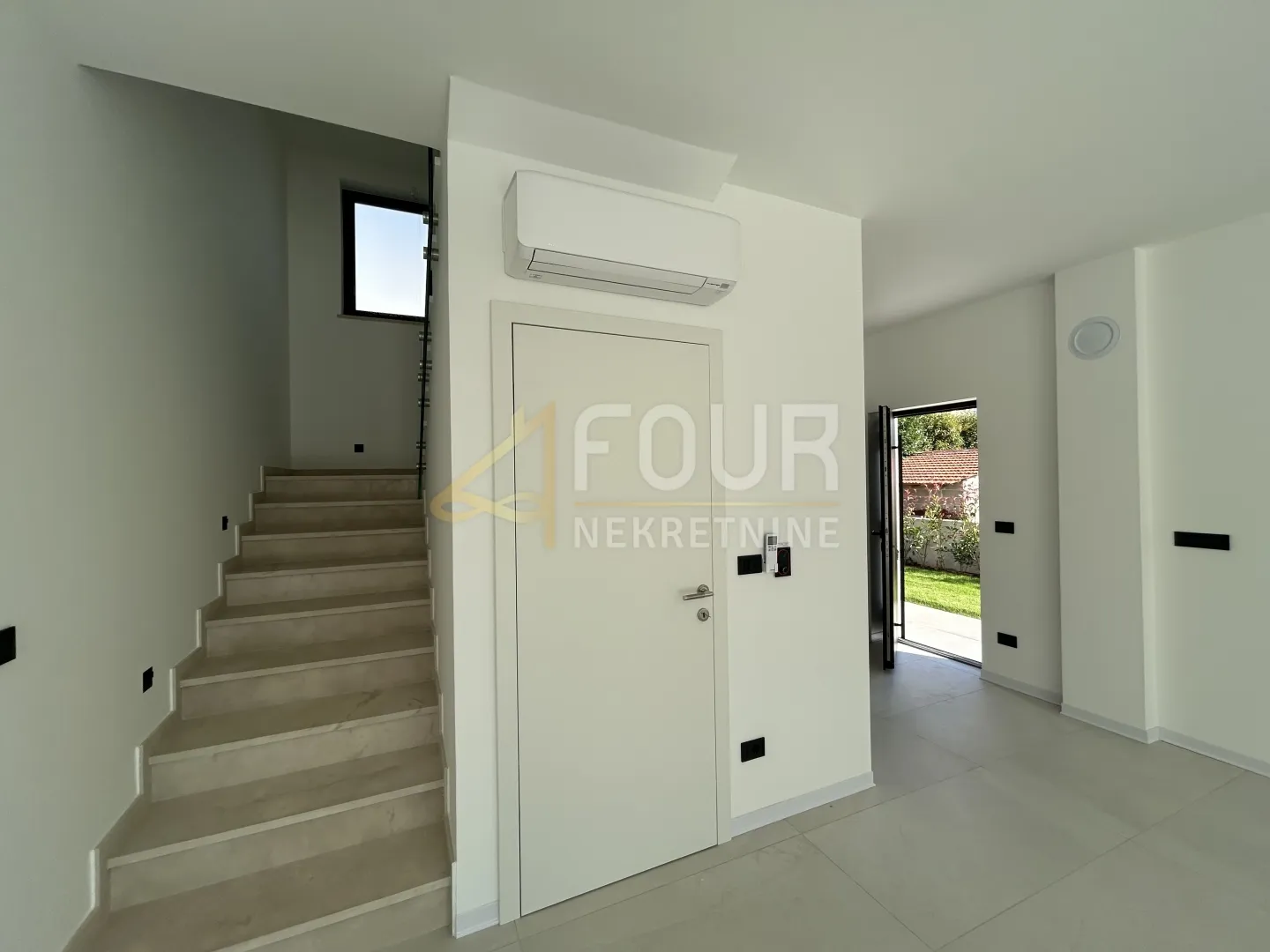 istra, poreč, 3s+db s bazenom - novogradnja - slika 17