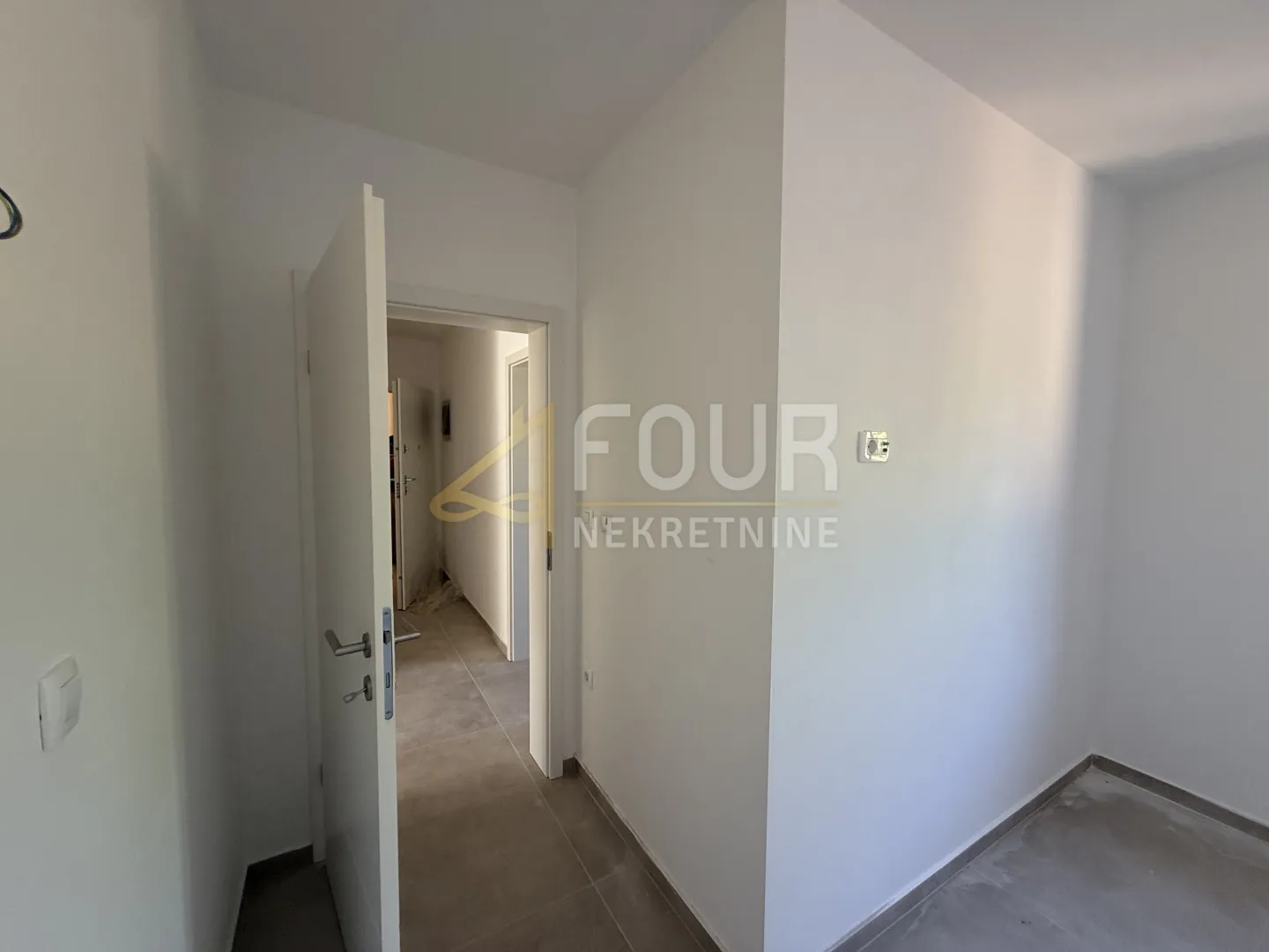 istra, pula, novogradnja, 2s+db, terasa - slika 6