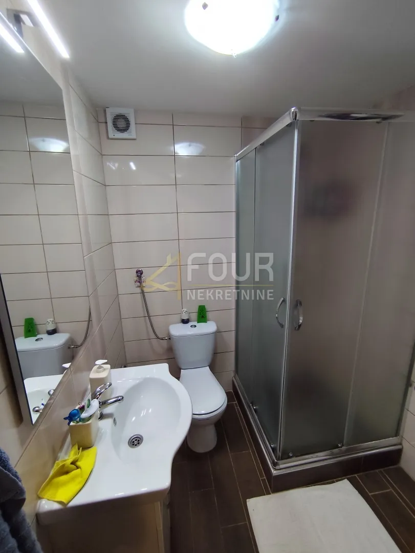 istra, medulin, 2 apartmana, okućnica, pogled na more - slika 18