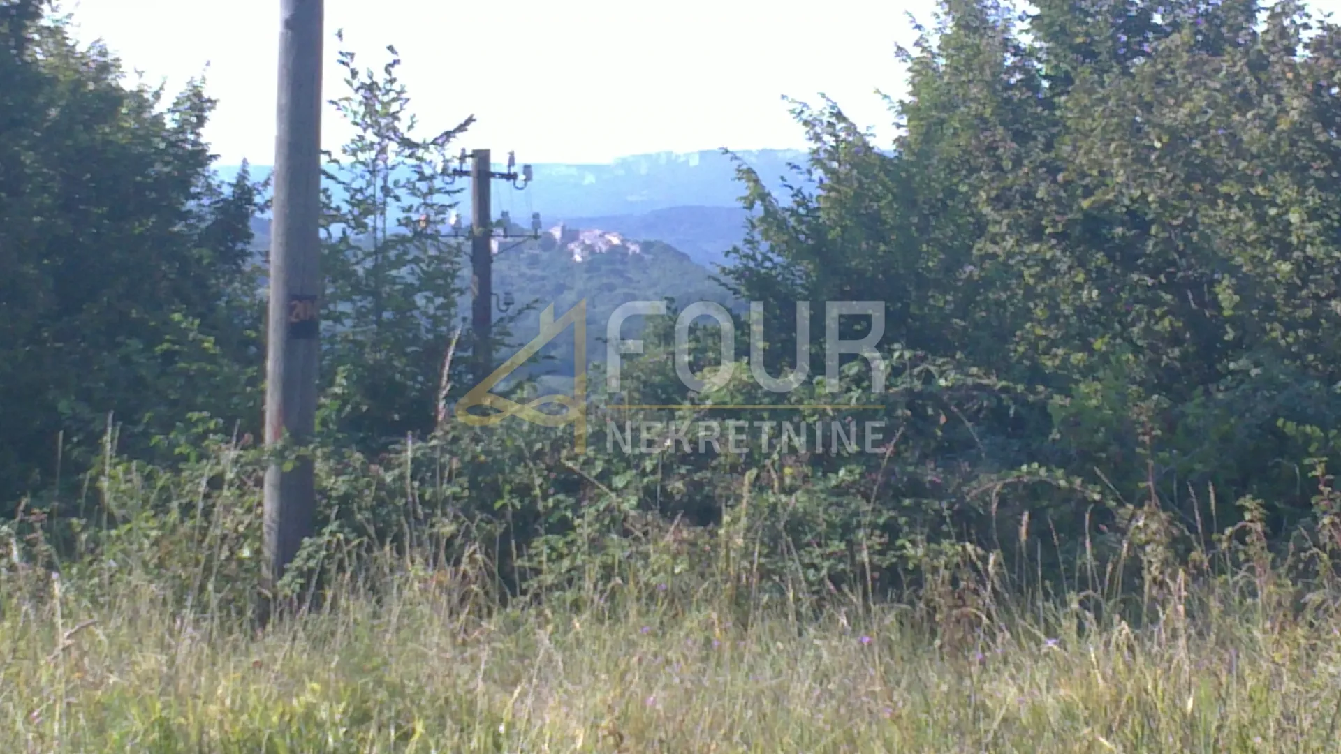 istra, hum, zemljište 17.635m2 s dvije ruševine - slika 3