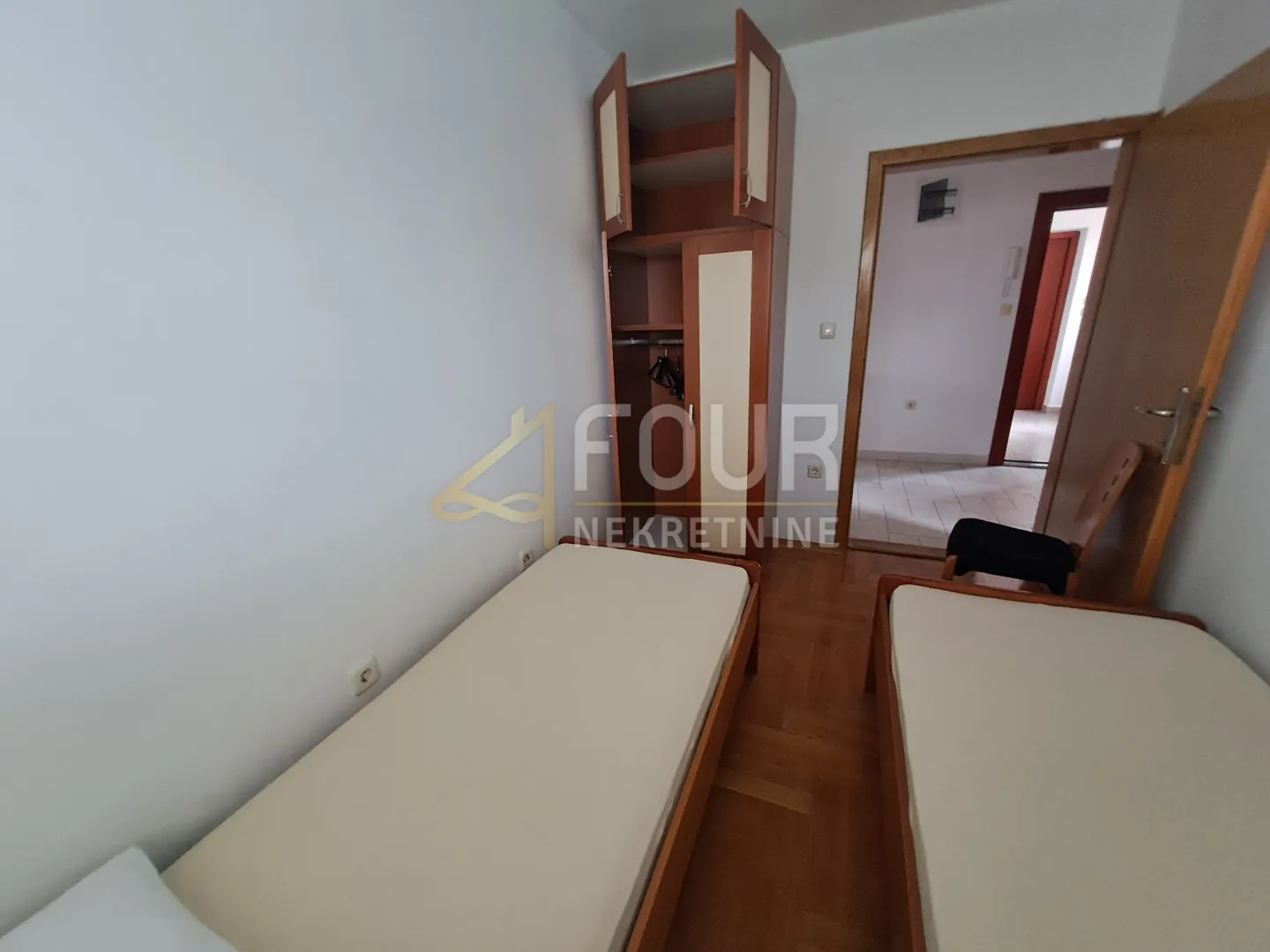 otok krk, malinska, 61m2, 2s+db, terasa - slika 8