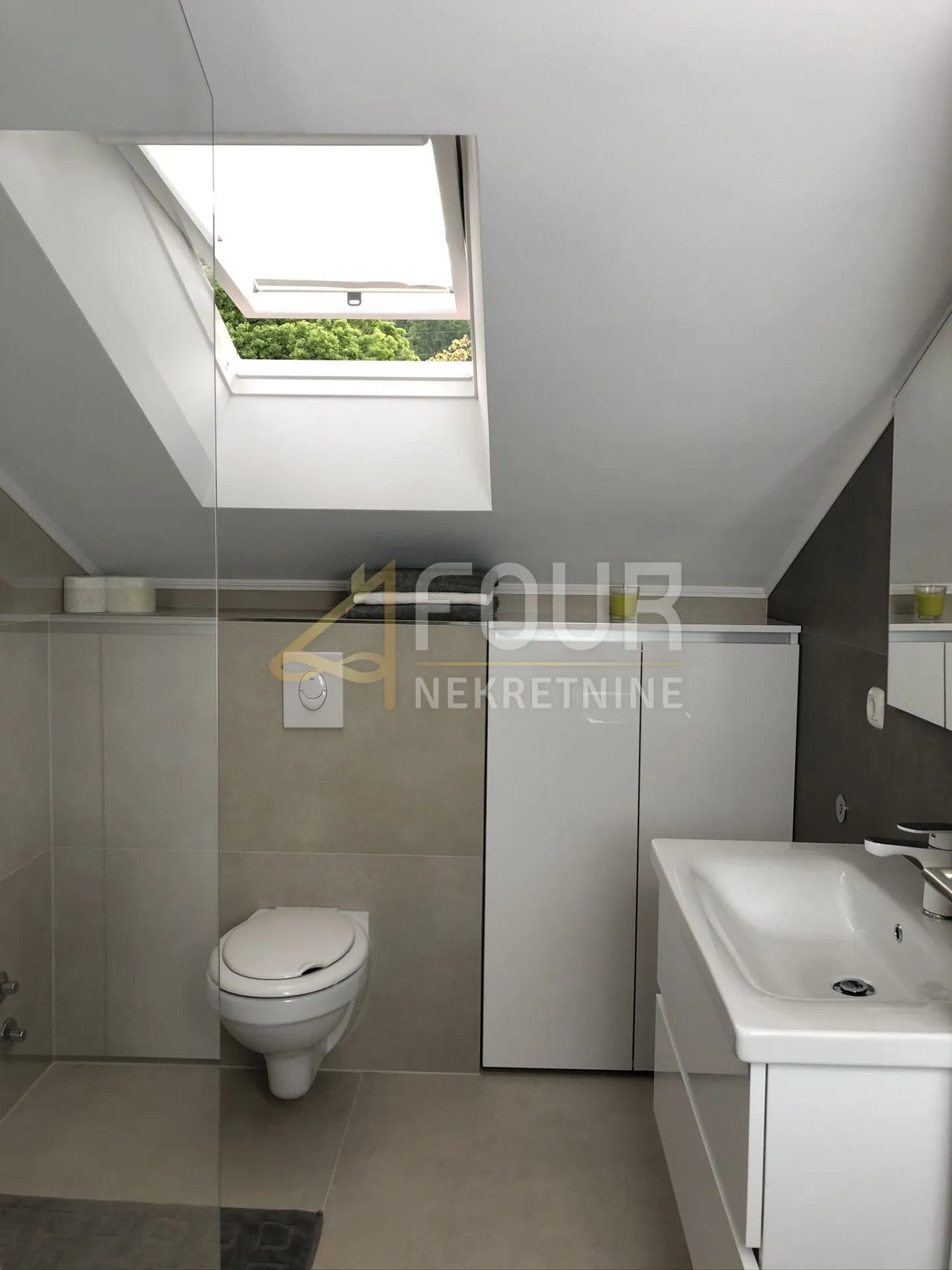 opatija - okolica, moderna vila s 8 stanova i bazenom - slika 33