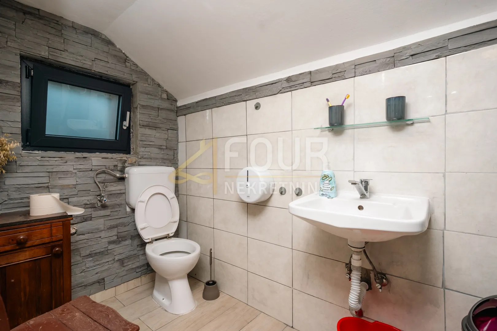 gorski kotar, mrkopalj, 200m2, samostojeća kuća - slika 40