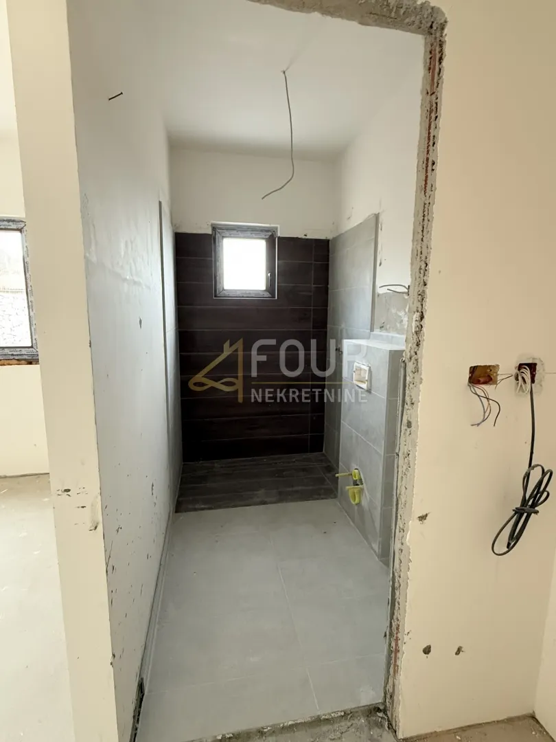 poljane, samostojeća kuća s bazen, 300m2 - slika 21