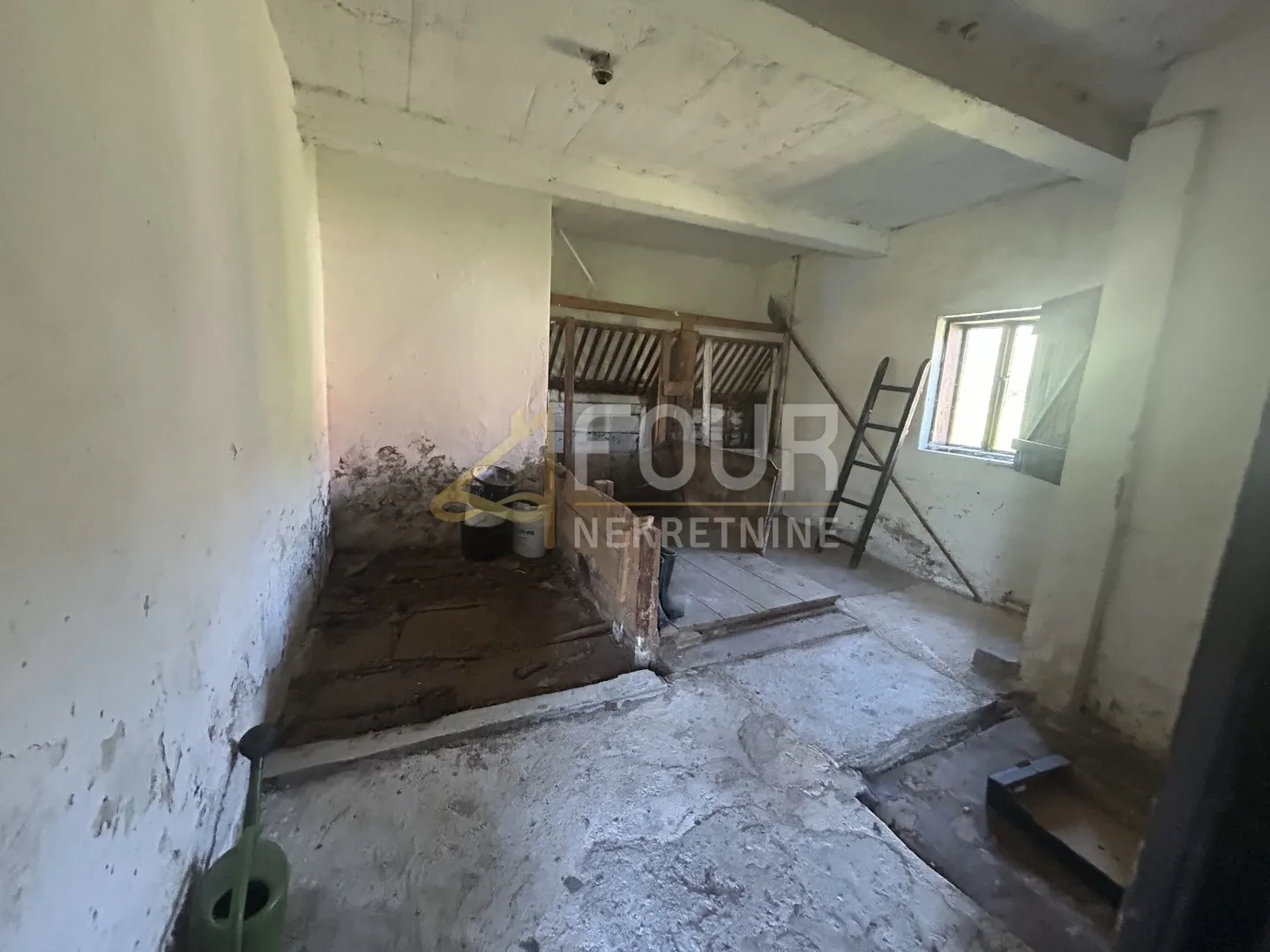 gorski kotar, mrkopalj, kuća + 3 gosp. objekta, garaža, velika okućnica - slika 15