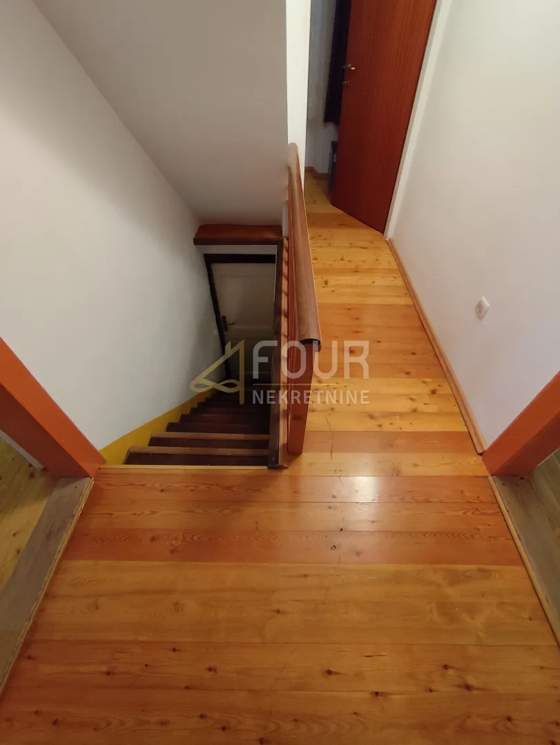 istra, marčana - okolica, autohtona kuća s dva stana 198m2 - slika 6