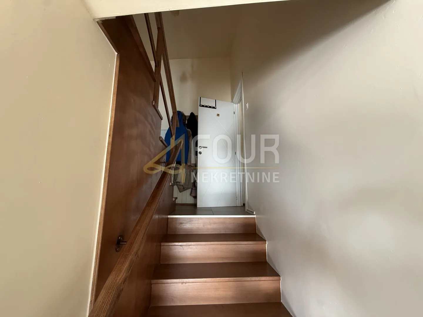 hreljin, samostojeća kuća, p+1, 266m2 - slika 12