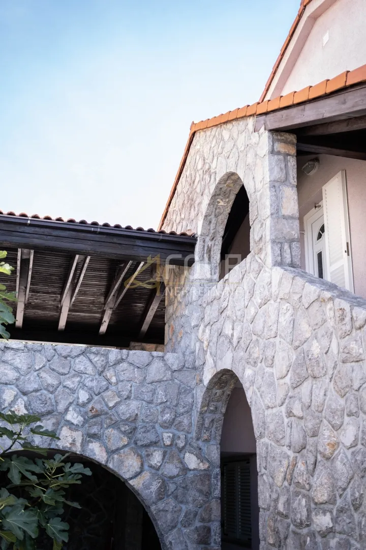 crikvenica, samostojeća kuća - 4 stana, 50m od mora - slika 3