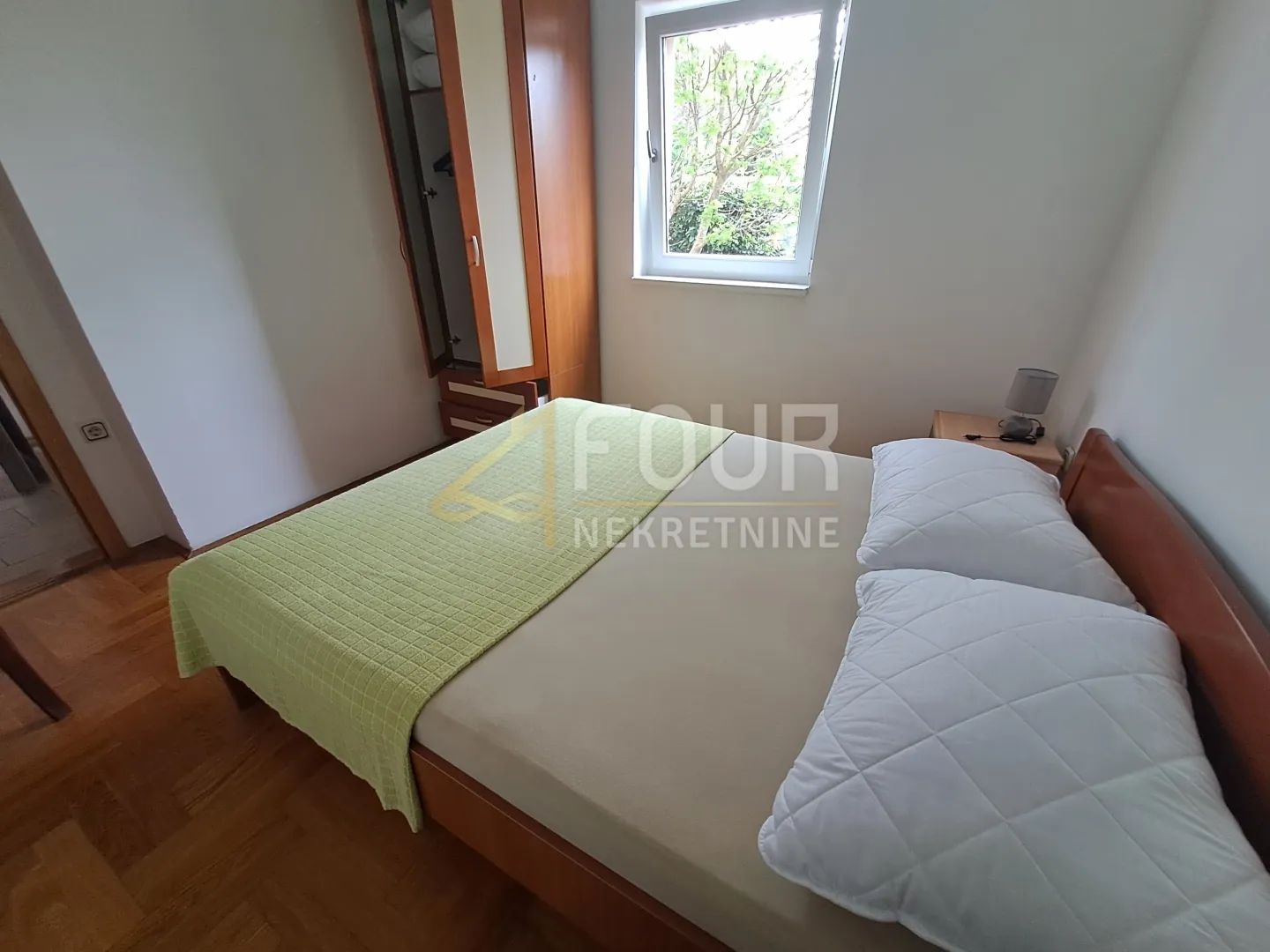 otok krk, malinska, 61m2, 2s+db, terasa, okućnica - slika 7
