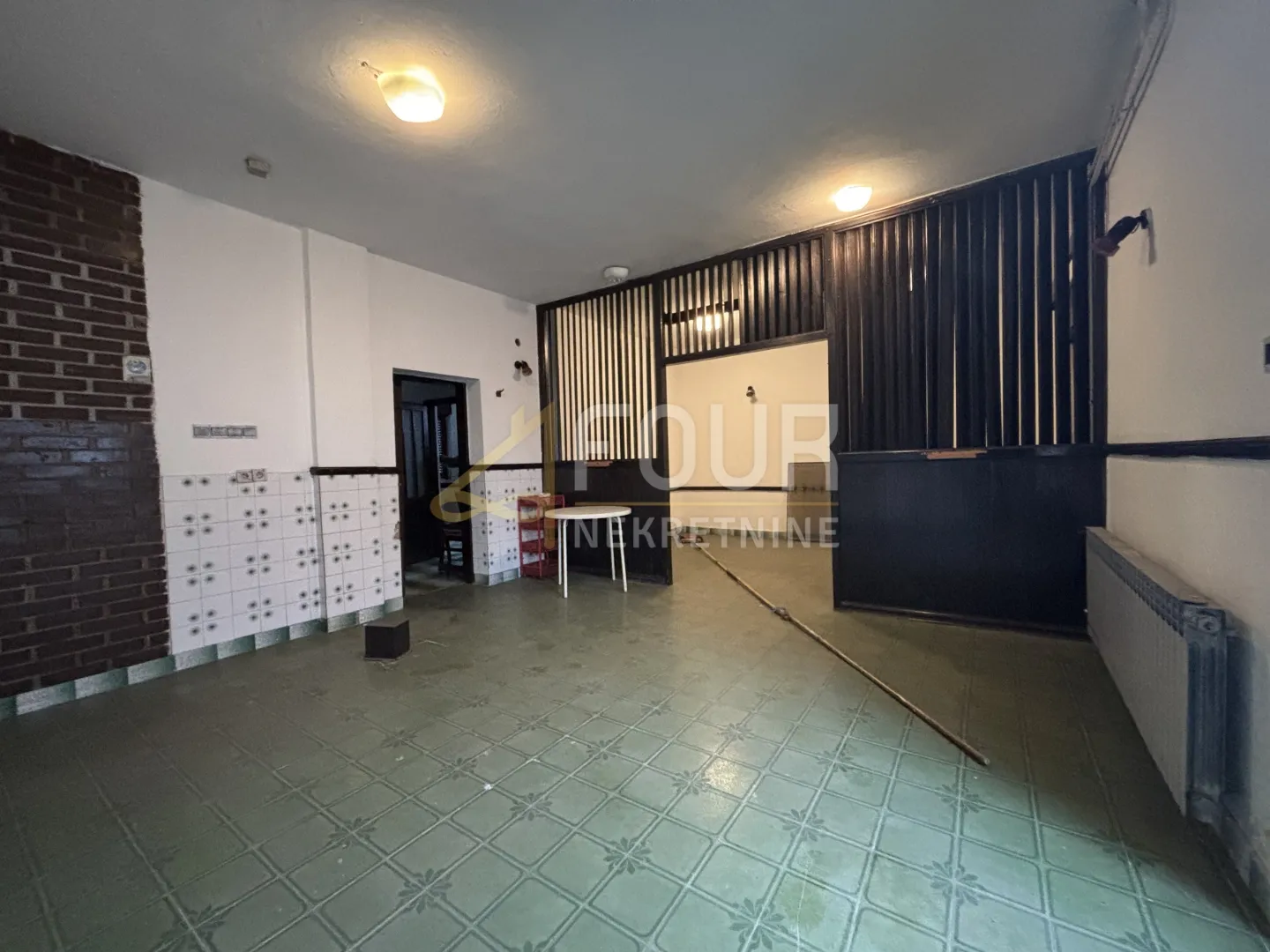 ogulin - centar, kuća stambeno poslovne namjene, garaža - slika 3