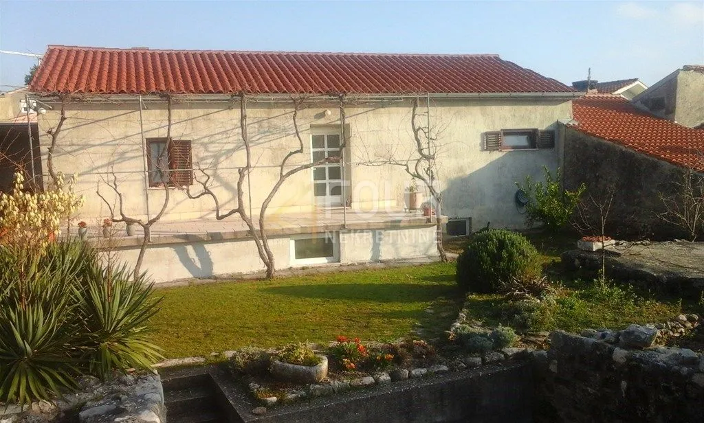 otok krk, grad krk, samostojeća kuća - slika 4
