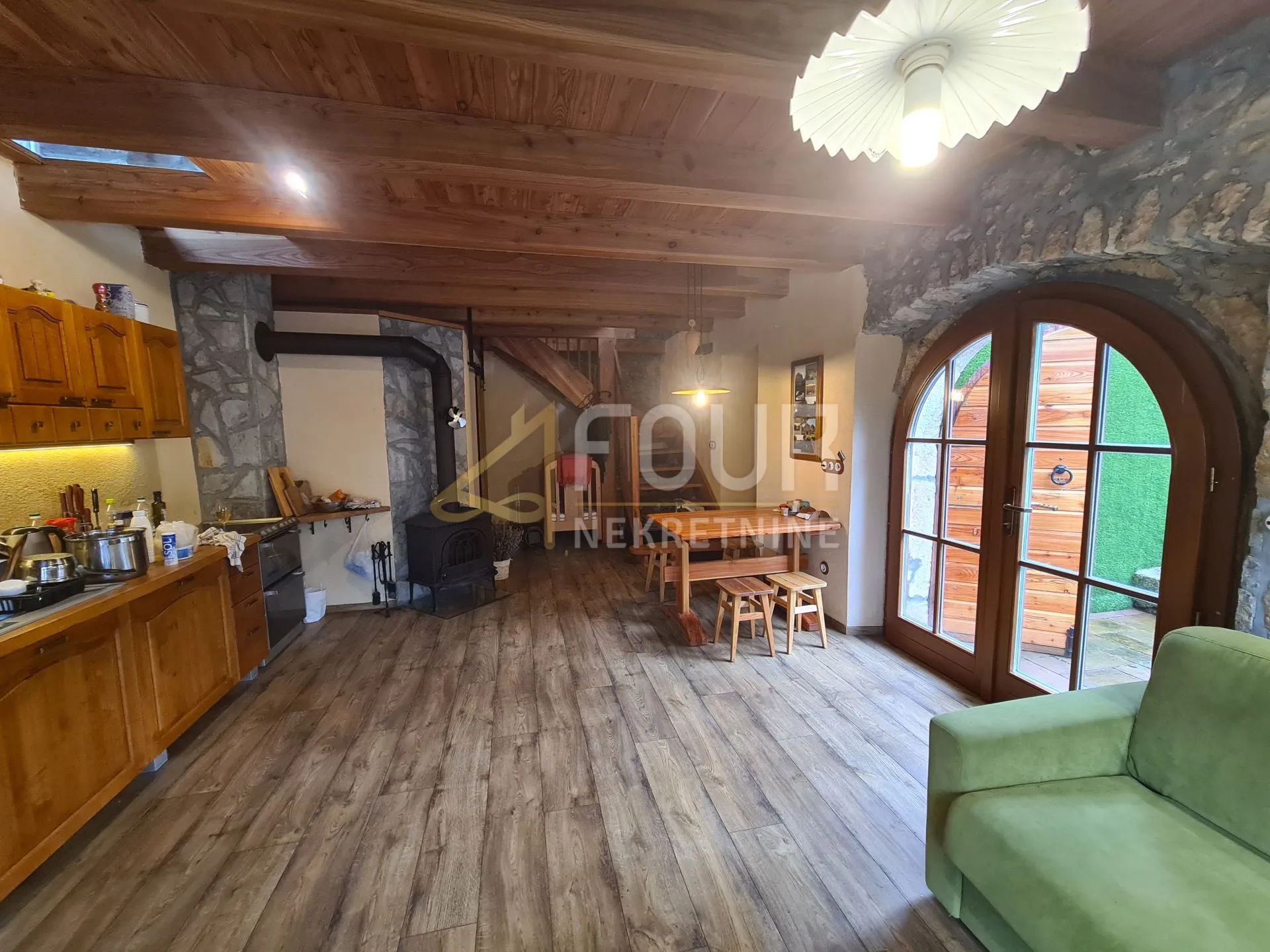 otok krk, malinska, adaptiran kameni objekt s prekrasnom okućnicom - slika 3