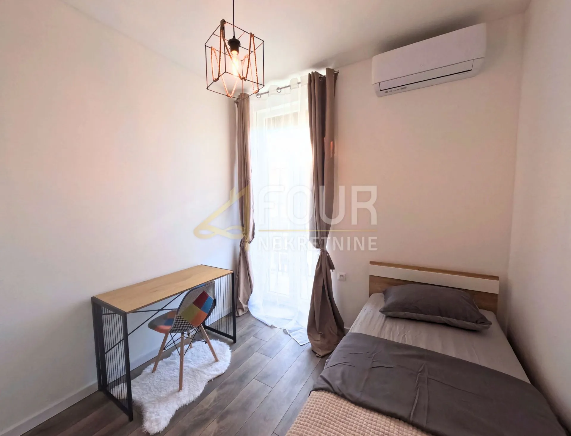 rijeka, širi centar, 98.48m2, 4s+db, balkon, adaptiran gospodski stan! - slika 10