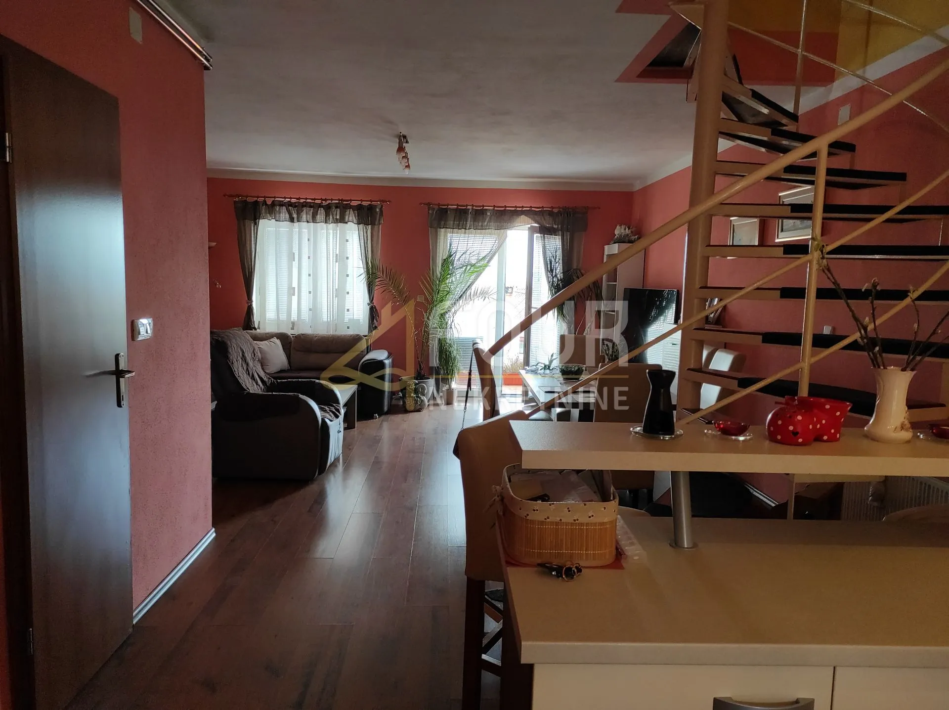 matulji, jušići, 103.54m2, dvoetažni stan, 2 balkona - slika 2