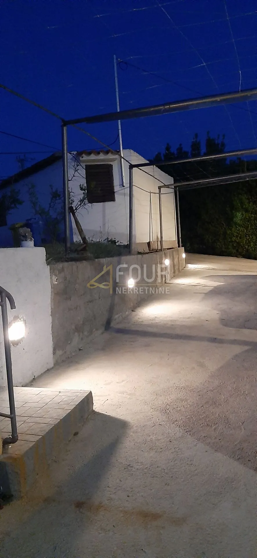 otok rab, kampor, samostojeća kuća, 265m2 - slika 10