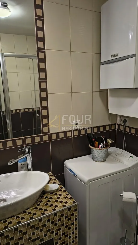 ivanić grad, 2skl, 60.47m2, balkon - slika 15