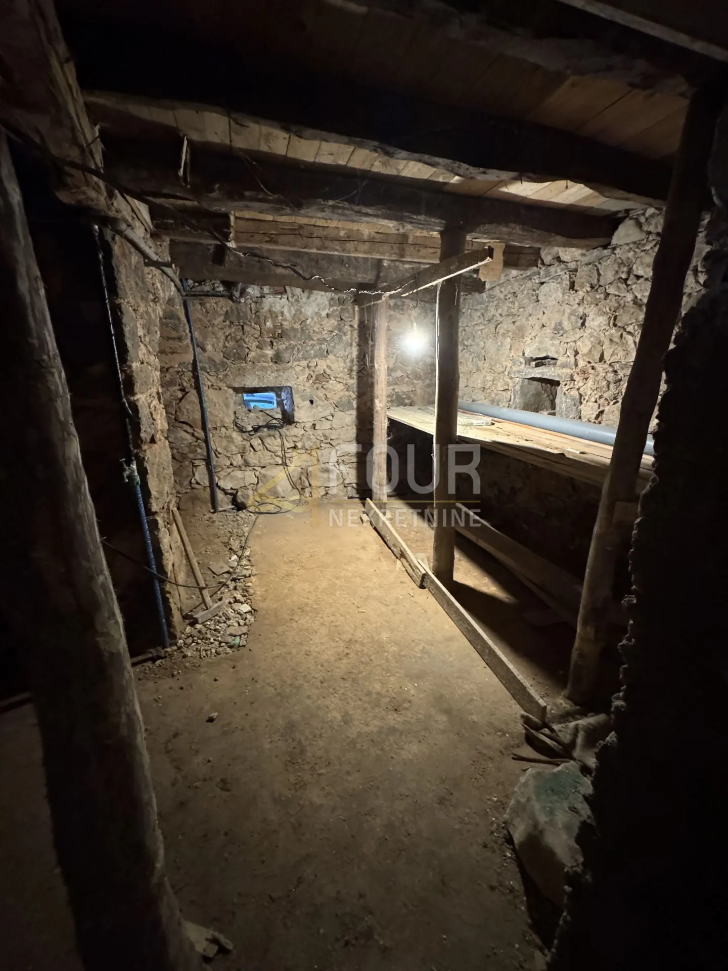 otok krk, milohnići, kuća s garažom, 278.23m2 - slika 21