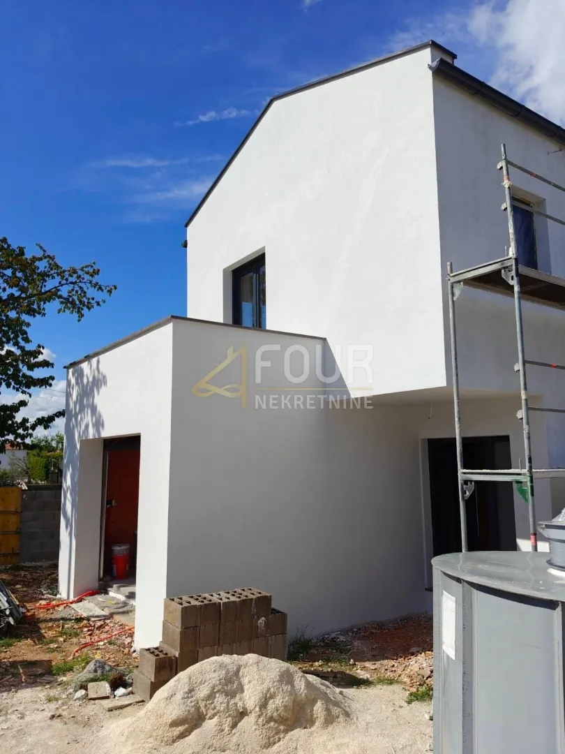 istra, svetvinčenat, novogradnja s bazenom, 160m2 - slika 12