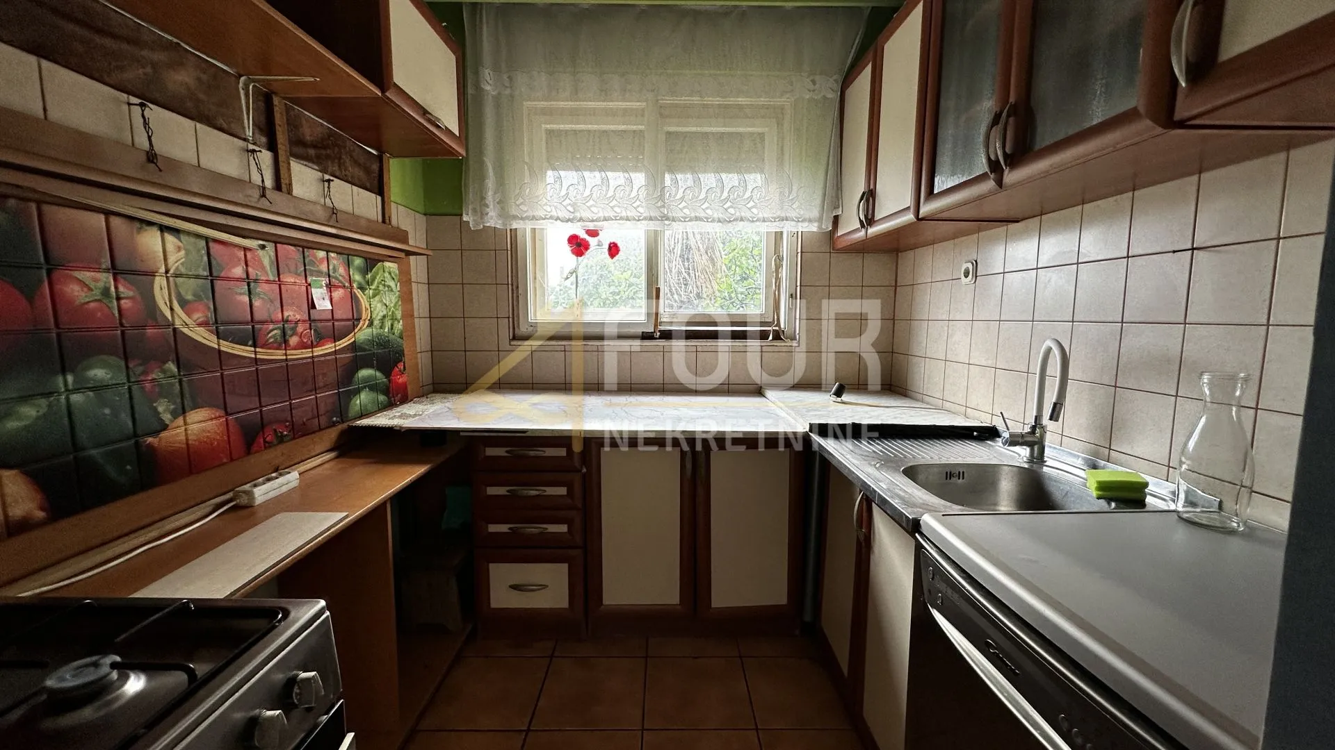 Rijeka, Trsat, 74.83m2, 3s+db, pogled na more, lođa, okućnica