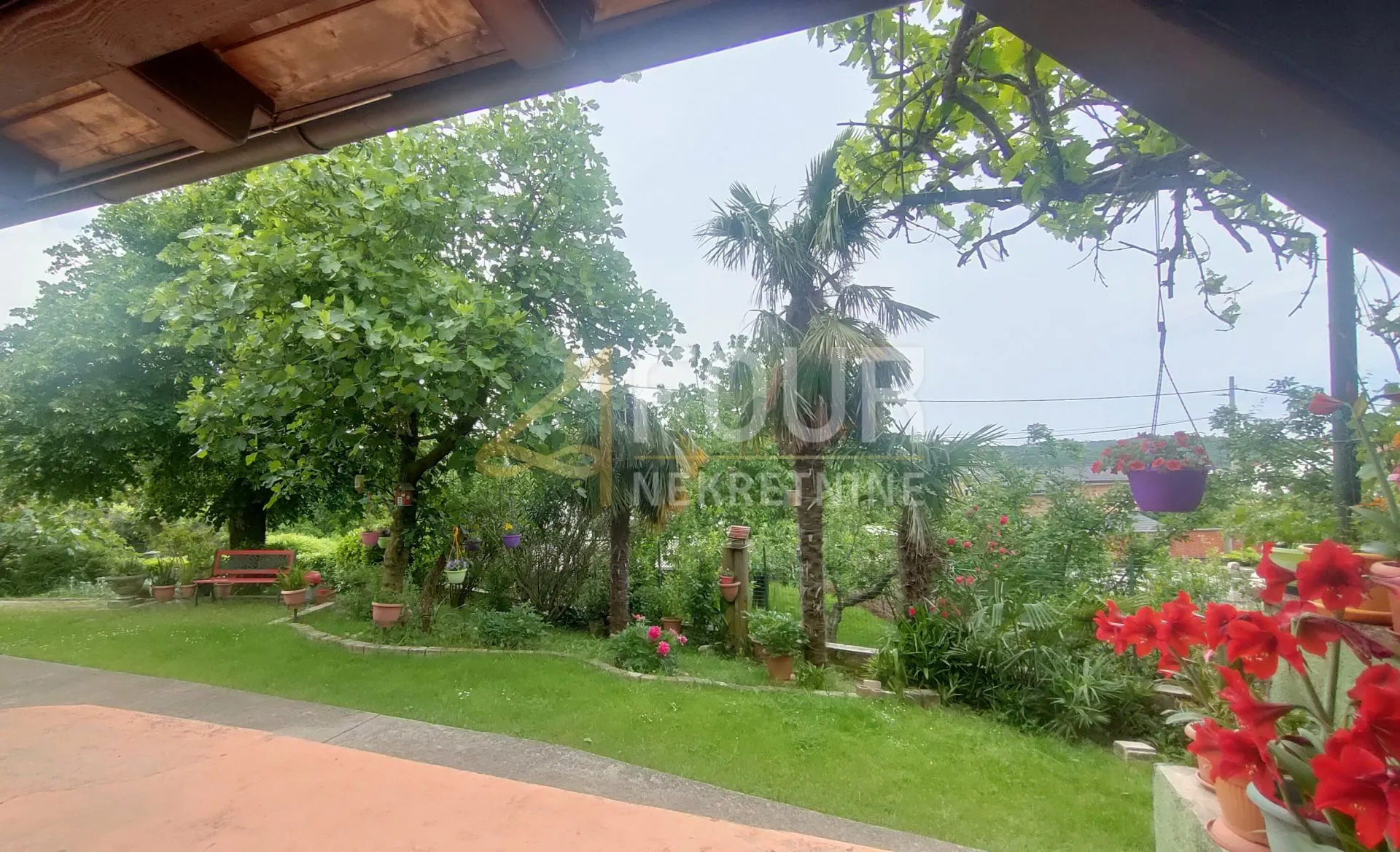 Čavle, samostojeća kuća, garaža, velika okućnica