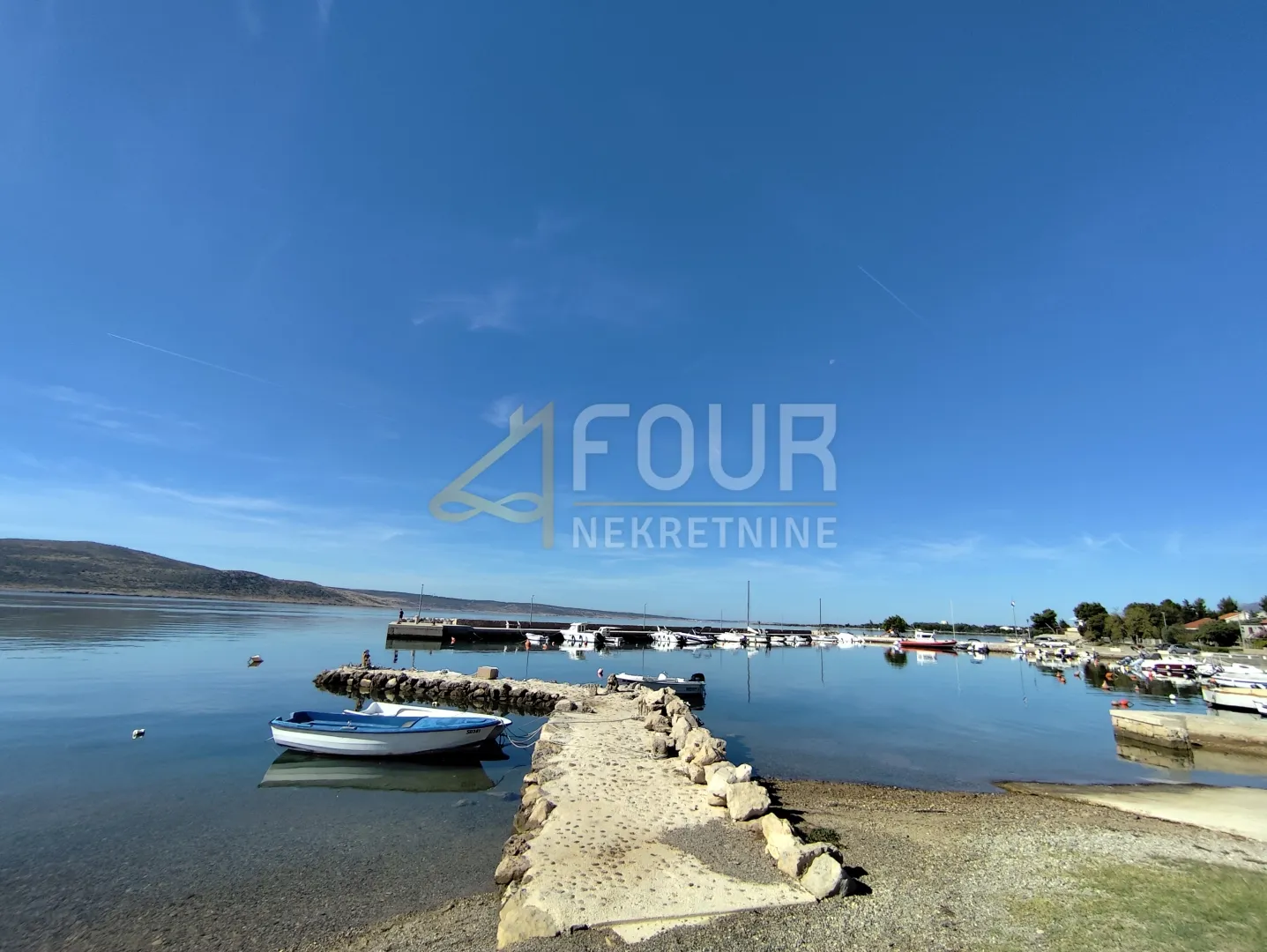 Starigrad, Seline, kuća s 3 stana + dodatni apartman, 250m od mora - Seline, Starigrad Paklenica