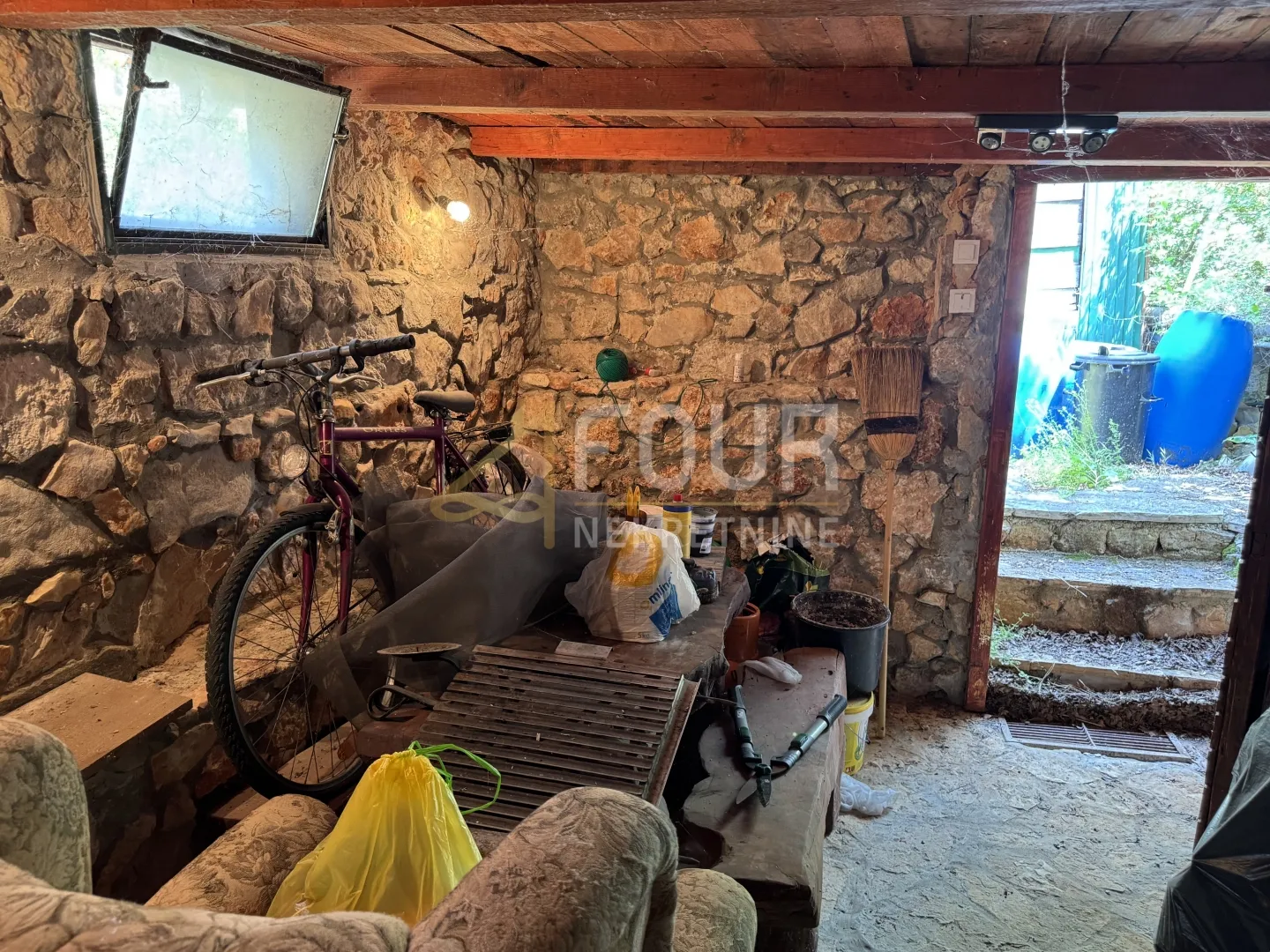 otok krk, vrbnik - okolica, samostojeća kuća, 115m2 - slika 20