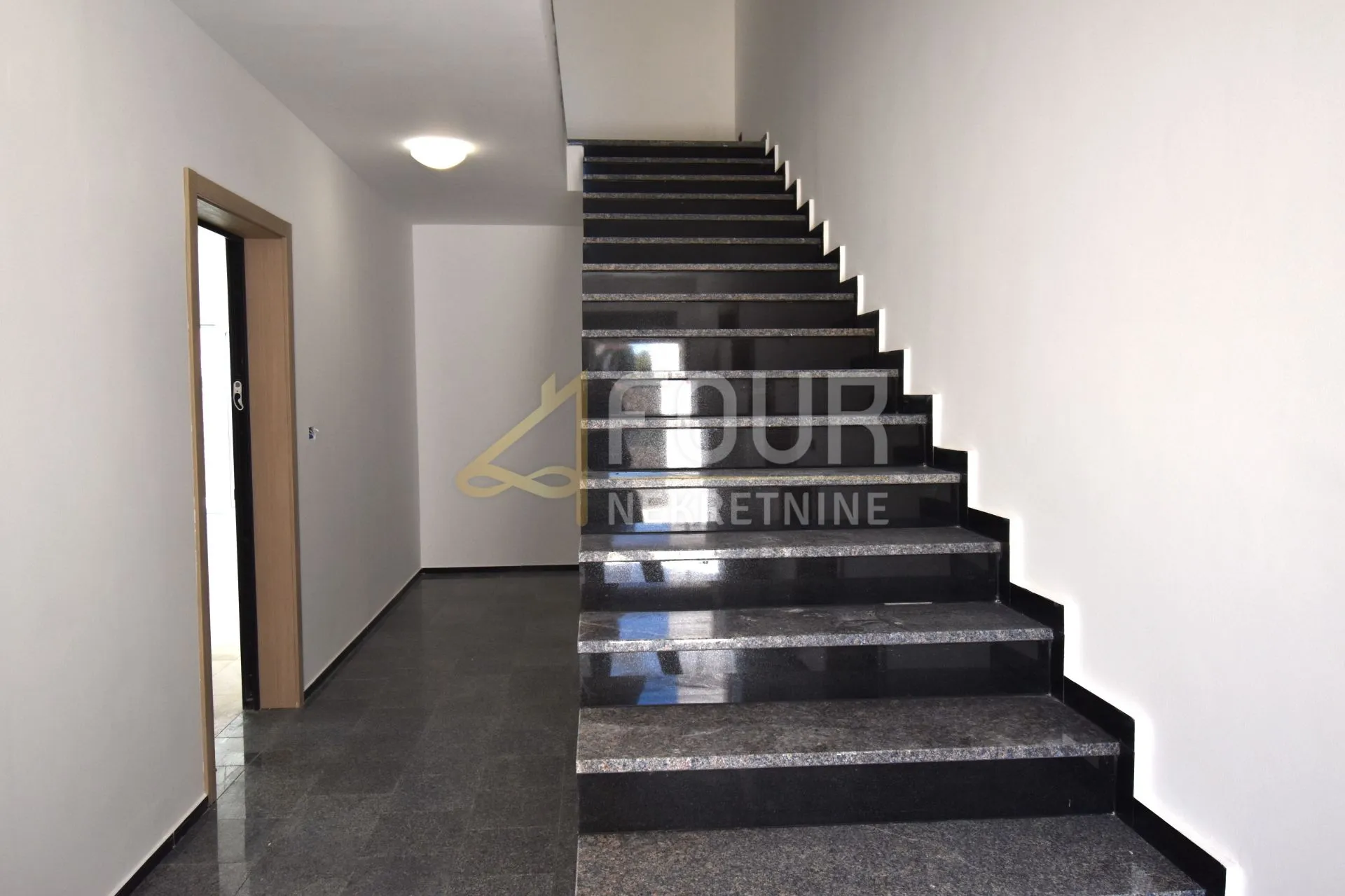 istra, banjole, novogradnja, 100m2, 3s+db, terasa - slika 11