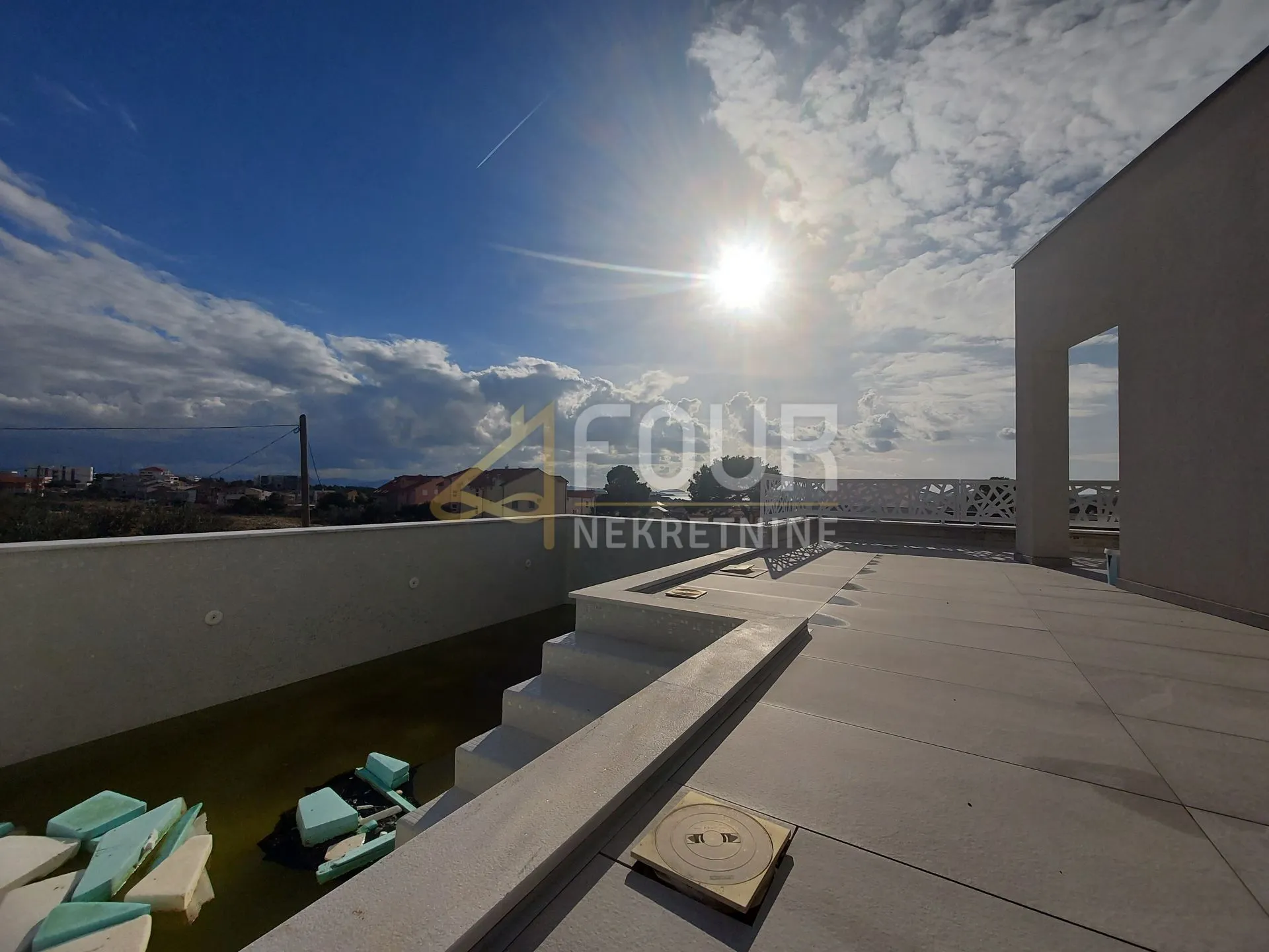 dalmacija, vodice, moderna novogradnja s bazenom - slika 32