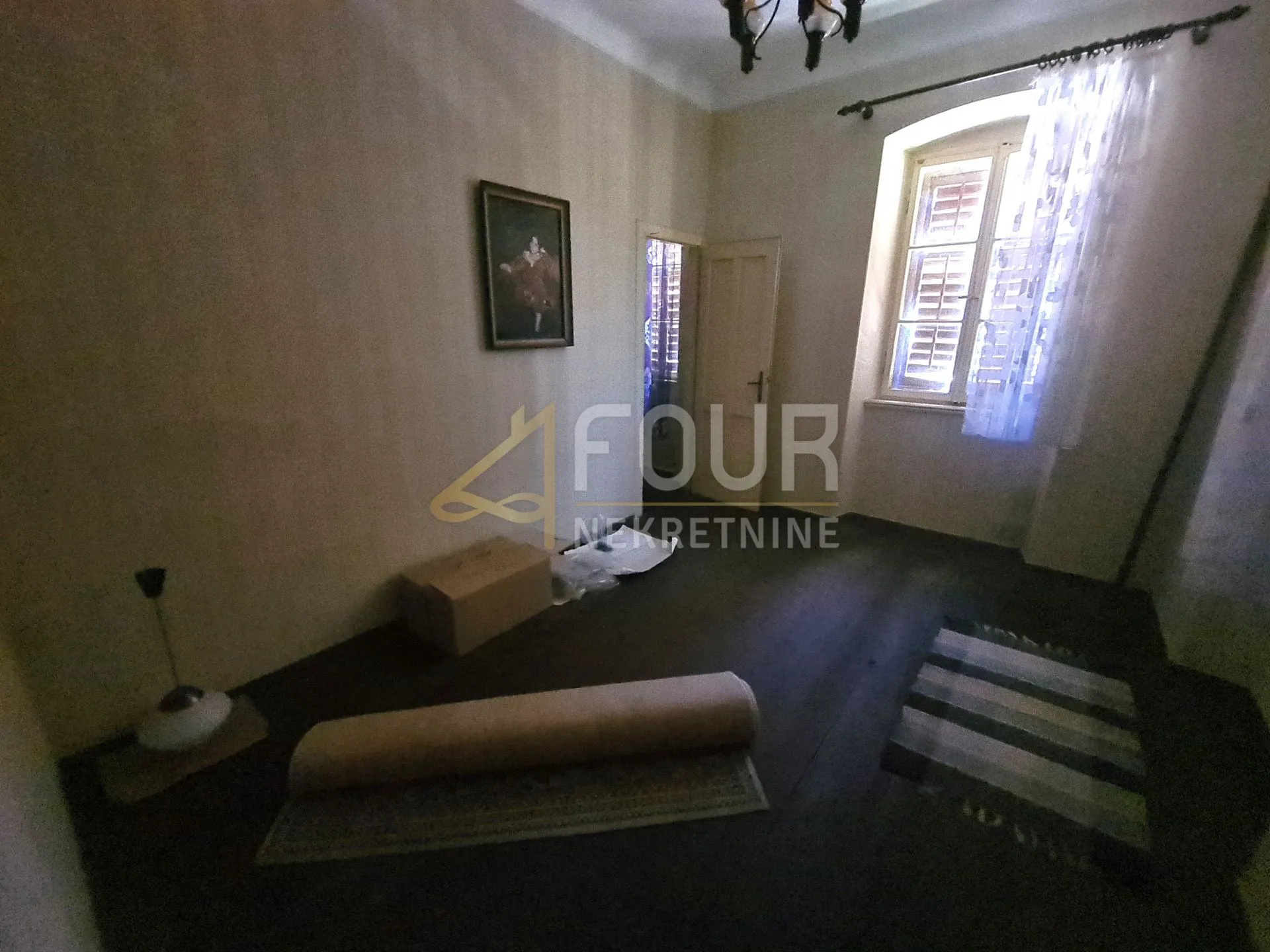 mali lošinj - centar, 320m2, kuća s dvorištem, potencijal! - slika 8