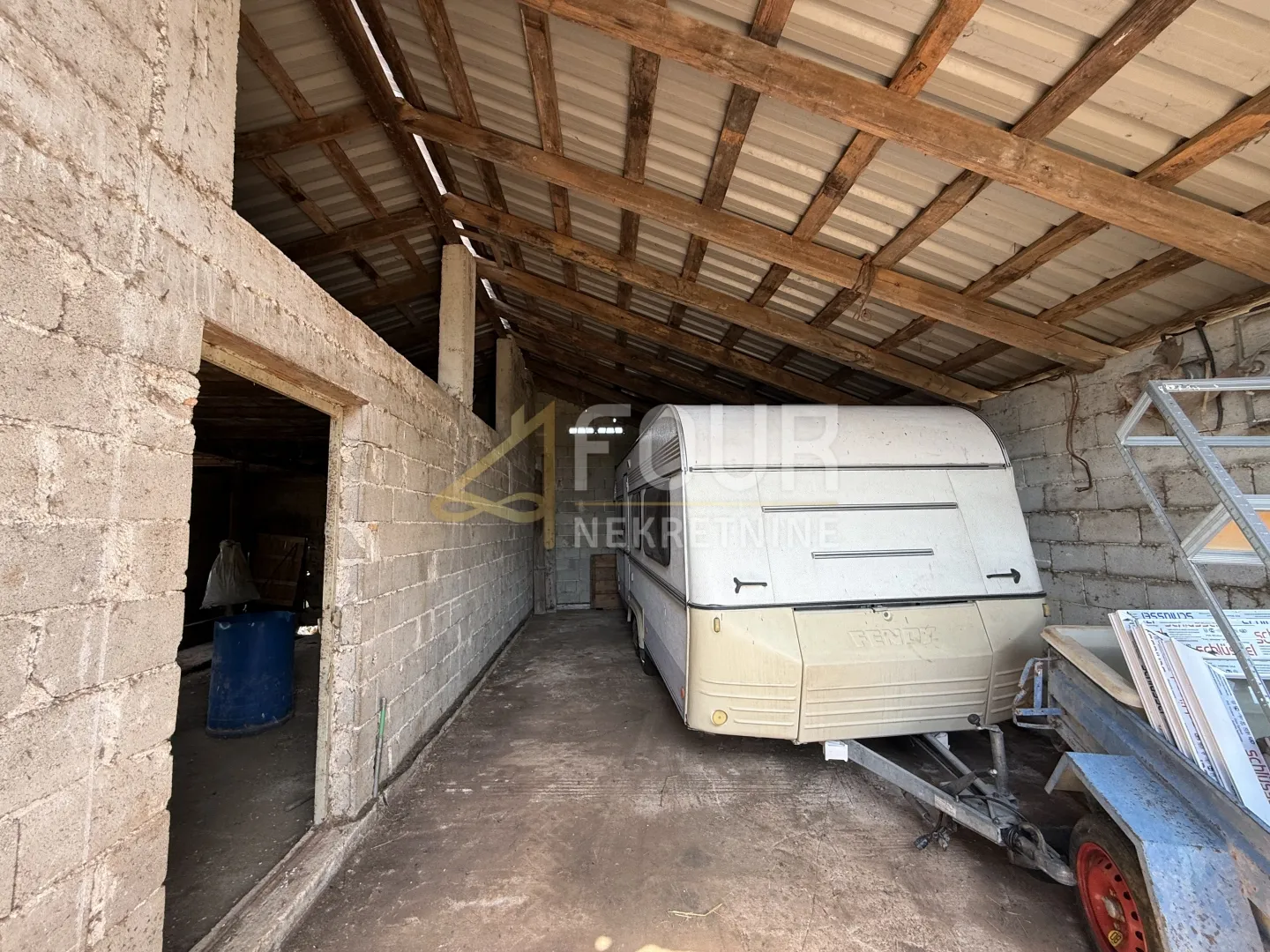 istra, vodnjan, gospodarska zgrada, 100m2 - slika 6
