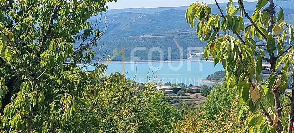 Istra, Pazin, zemljište 2.600m2 od čega 1.200m2 u građ. zoni - Kršikla, Pazin