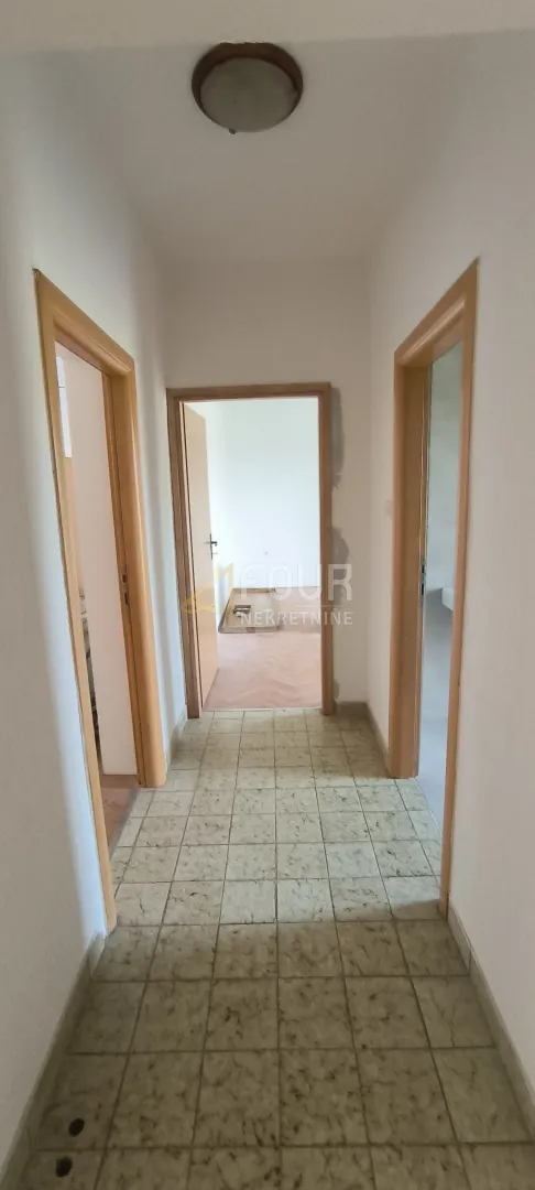 istra, barban, samostojeća kuća 206m2, terasa, balkon - slika 15