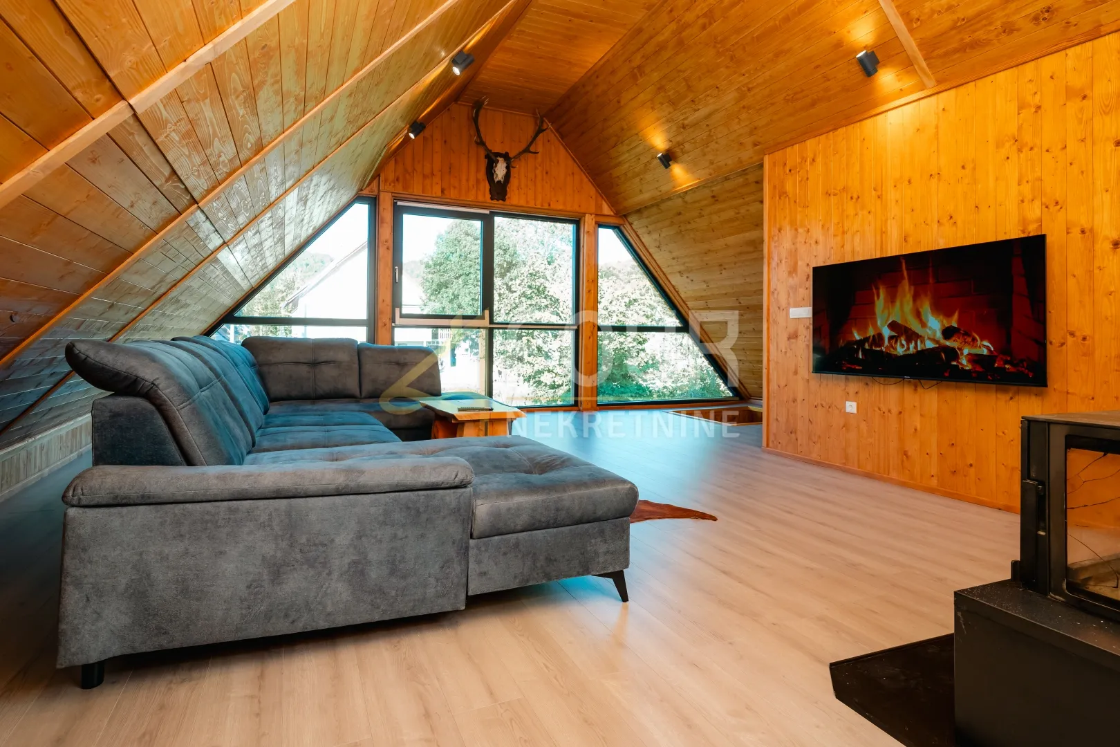 Gorski kotar, Mrkopalj, 200m2, samostojeća kuća
