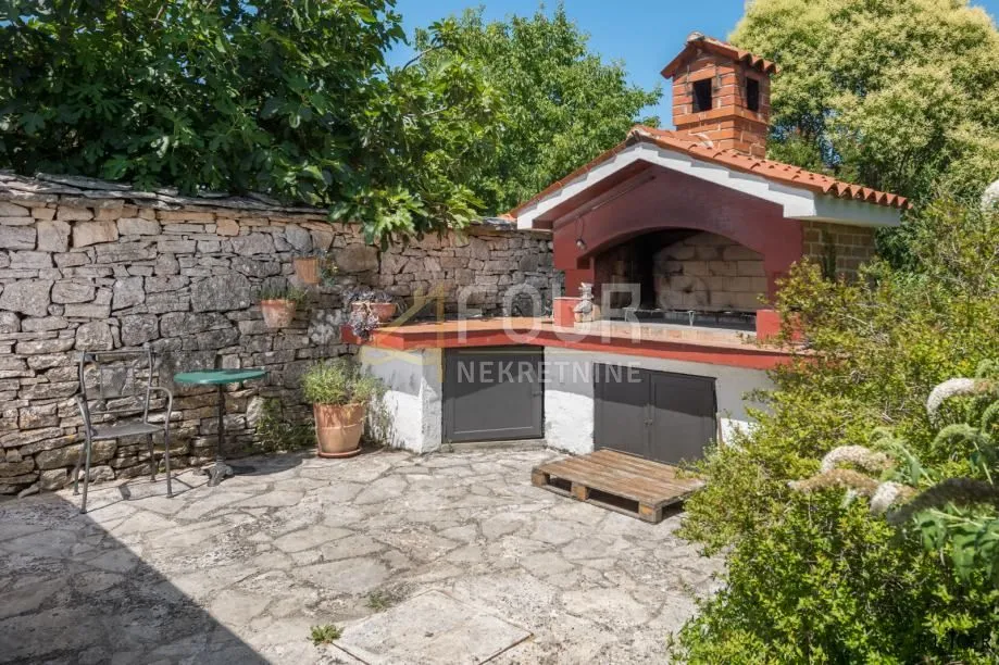 istra, tinjan, kamena istarska kuća s bazenom i velikim zemljištem - slika 5