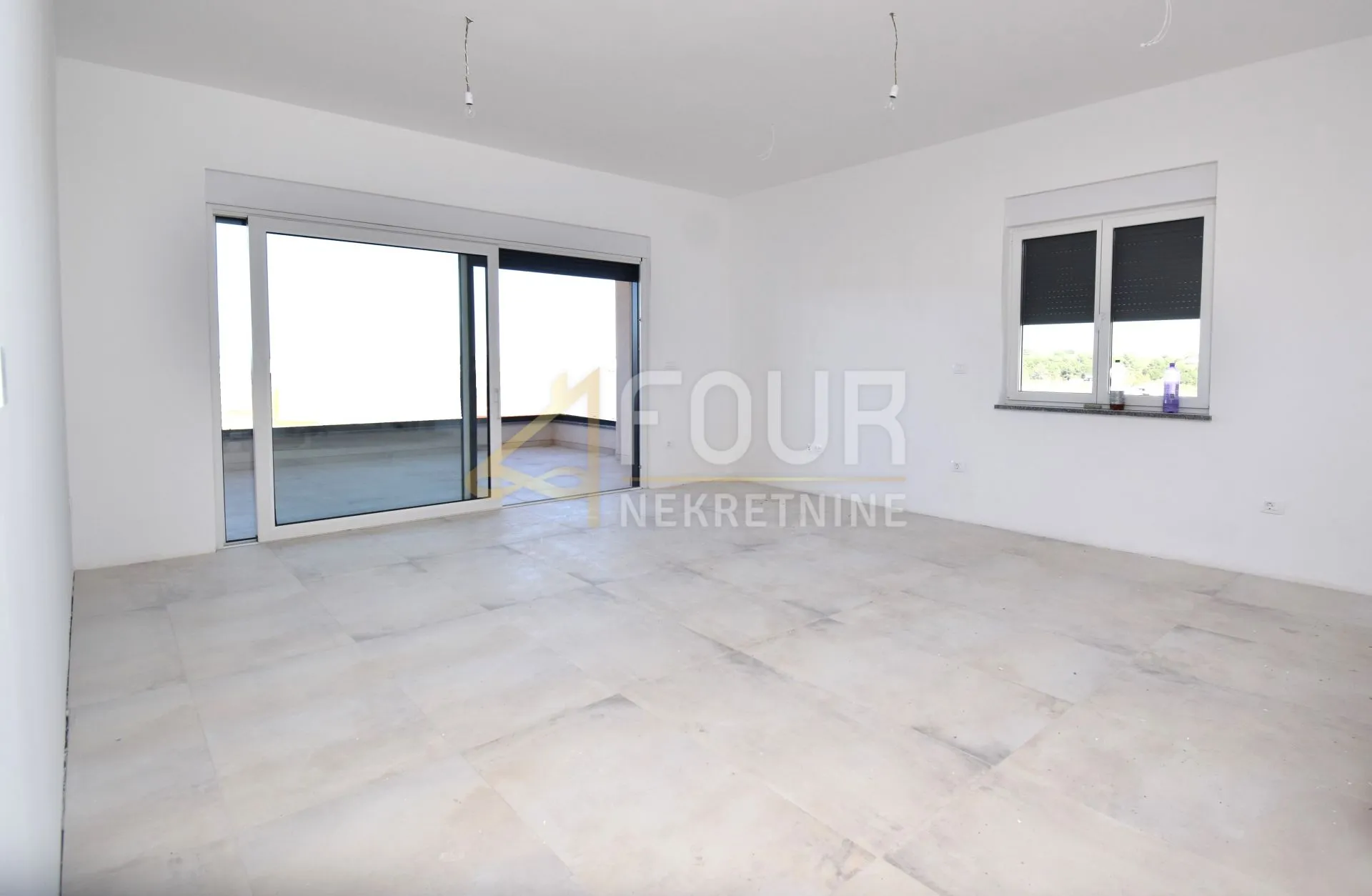 istra, banjole, novogradnja, 115m2, 2s+db, penthouse, lođa - slika 2