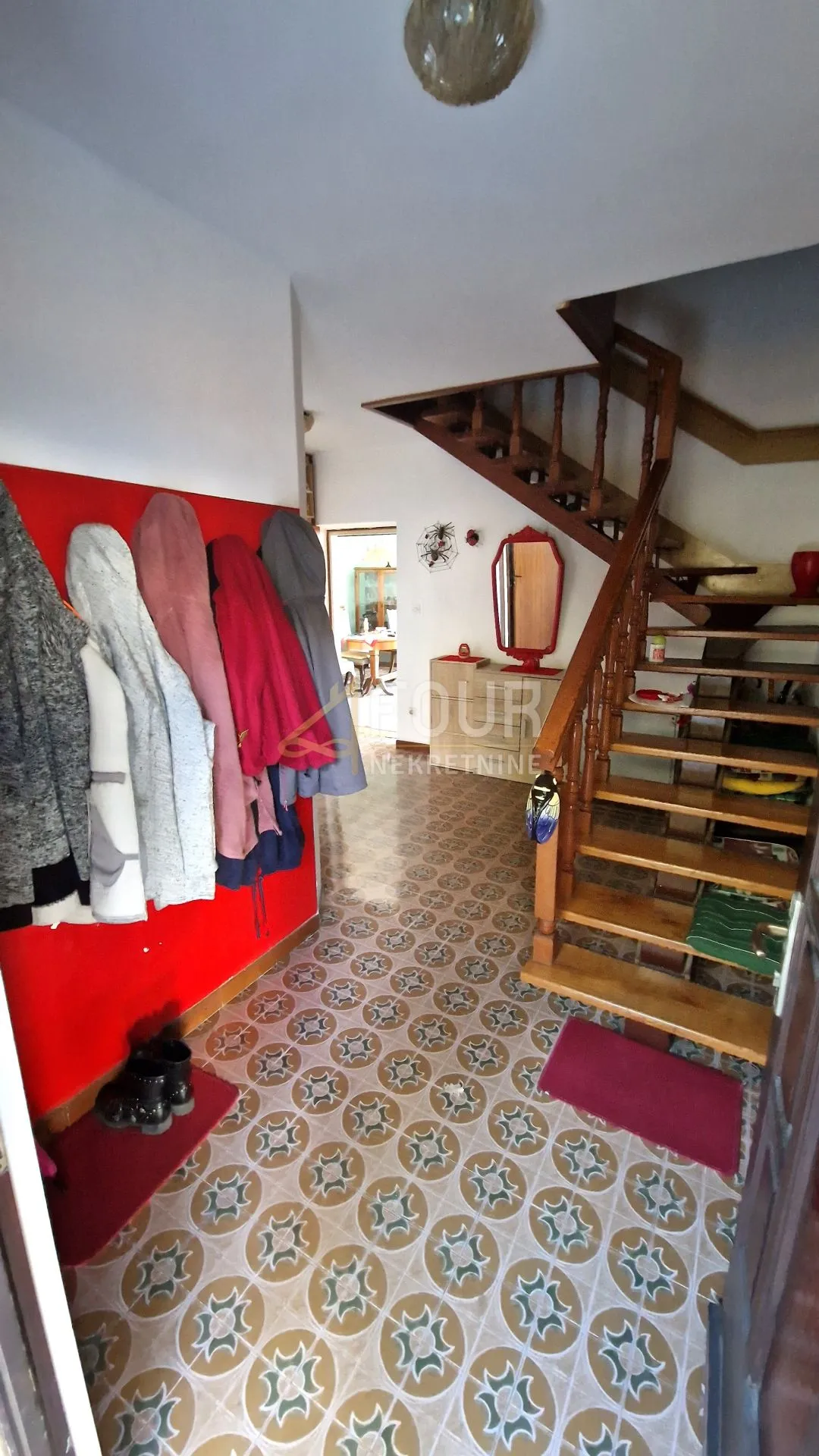kastav, 208.44m2, dva stana, okućnica, pogled na more - slika 9