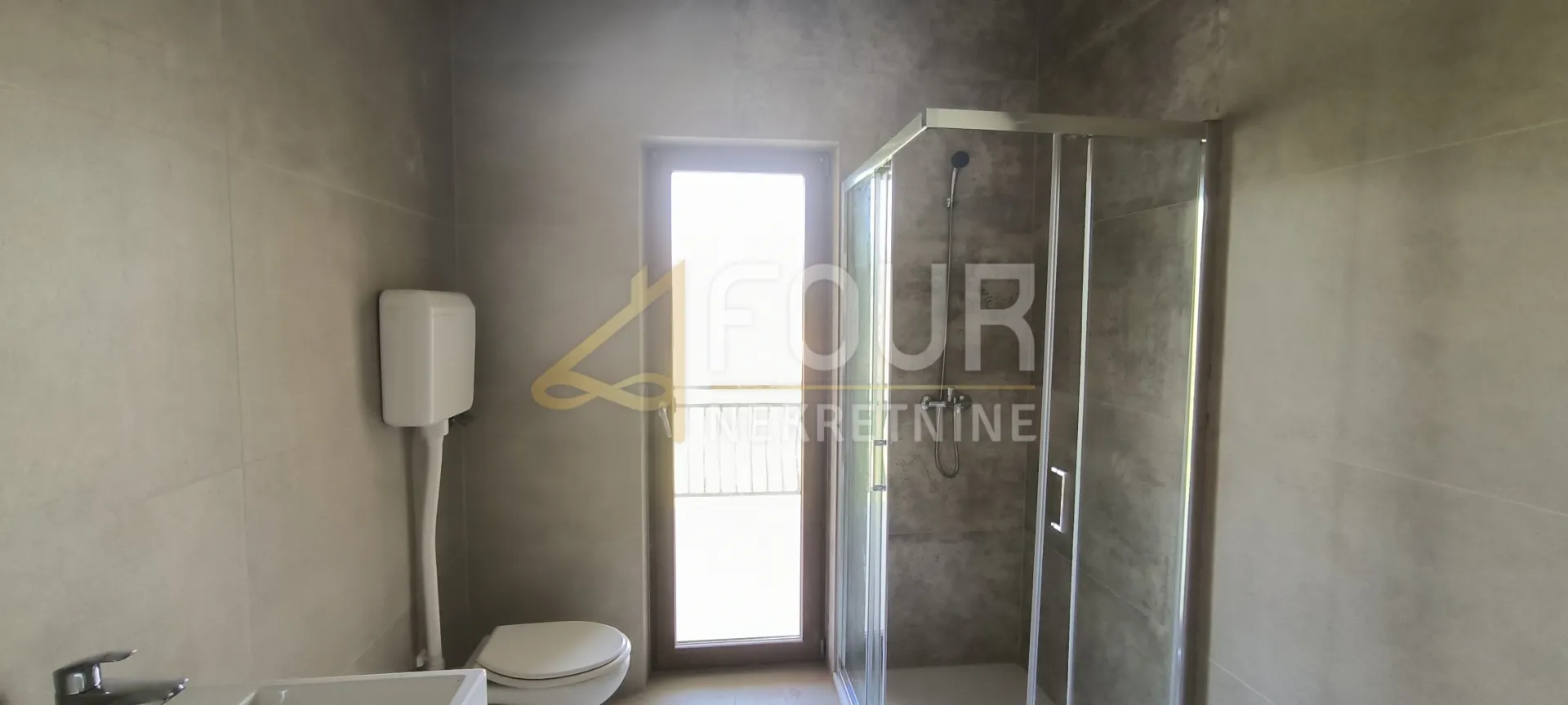 istra, barban, samostojeća kuća 206m2, terasa, balkon - slika 14