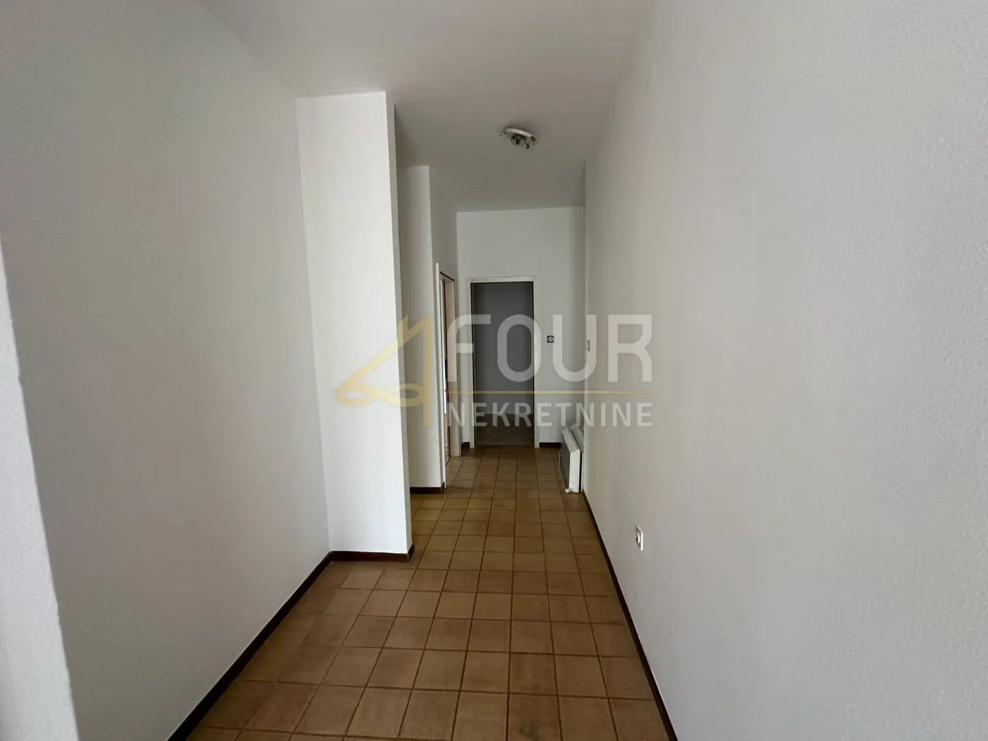 istra, poreč - centar, 71.20m2, 2s+db, okućnica 192m2 - slika 10